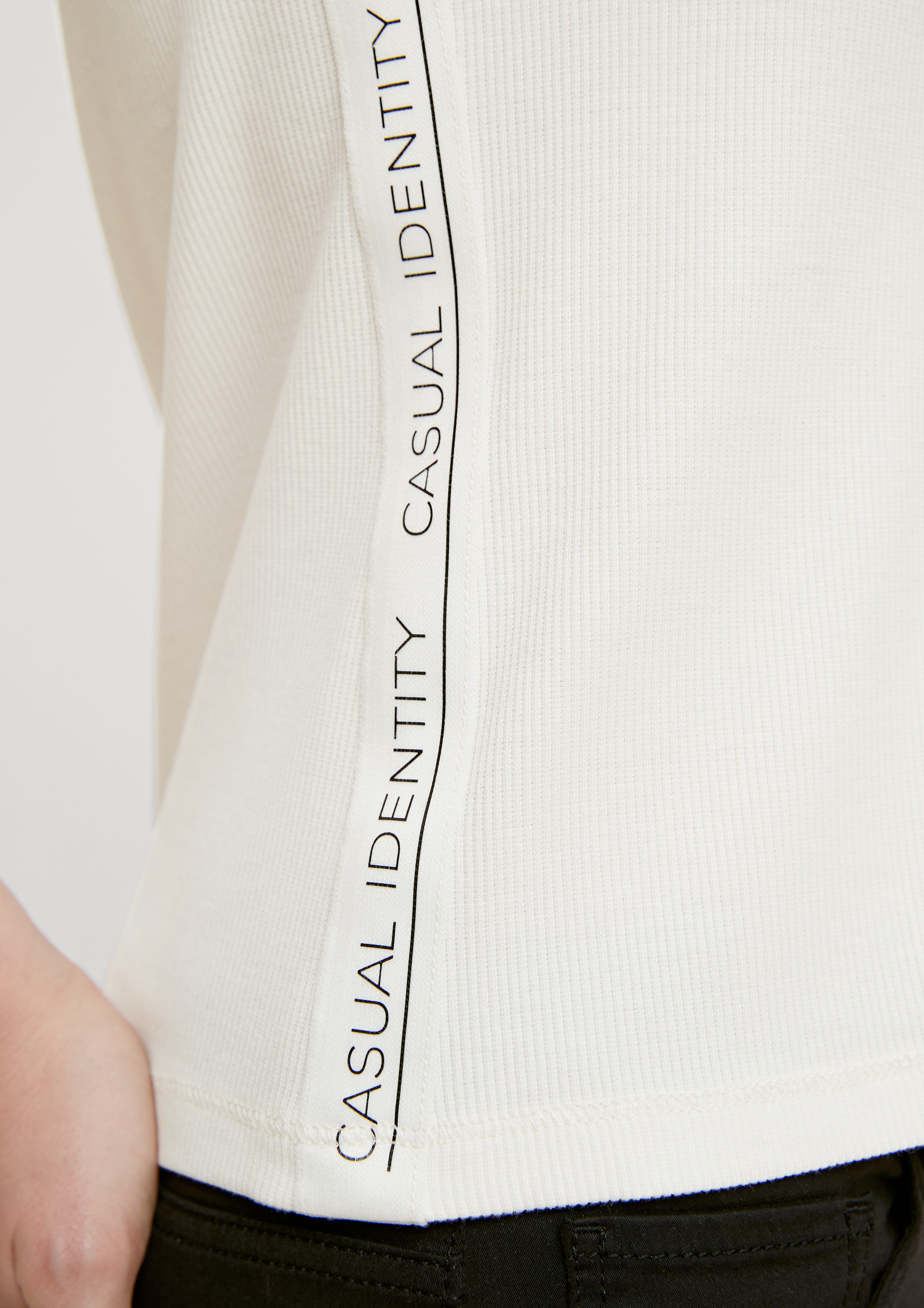 white comma aus off Kurzarmshirt casual Viskosestretch identity Jerseyshirt Tape
