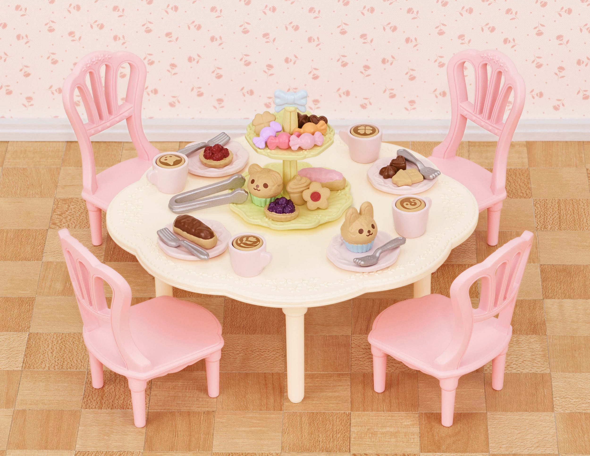Sylvanian Families Spielwelt Kaffee- und Kuchen Set (5742)