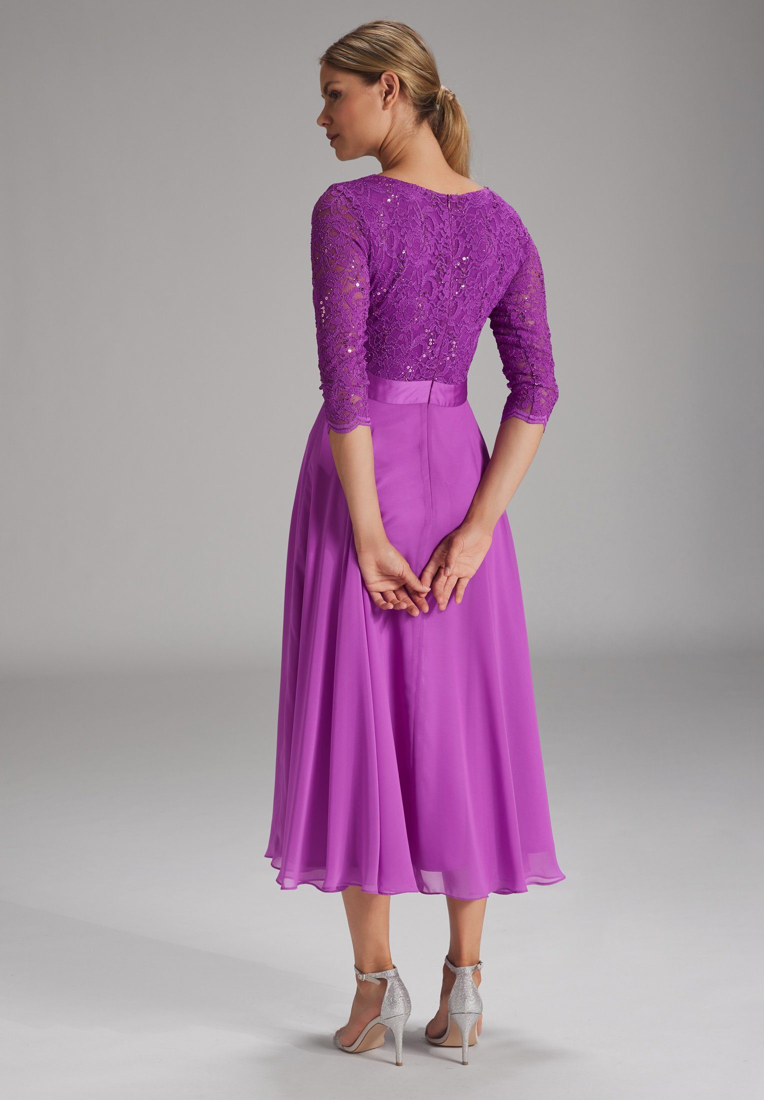 SWING Partykleid Taillierter Schnitt mit ausgestelltem günstig online kaufen