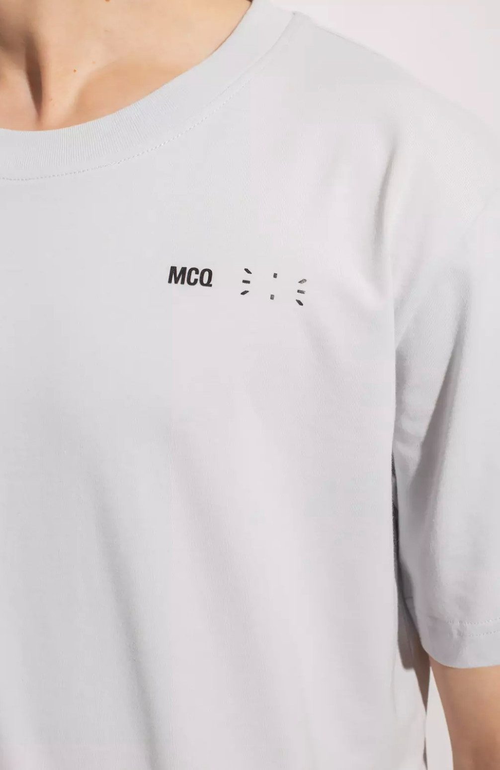 ALEXANDER MCQUEEN T-Shirt Icon Zero Unisex Relaxed Top Relaxed Fit, ideal für den täglichen Gebrauch