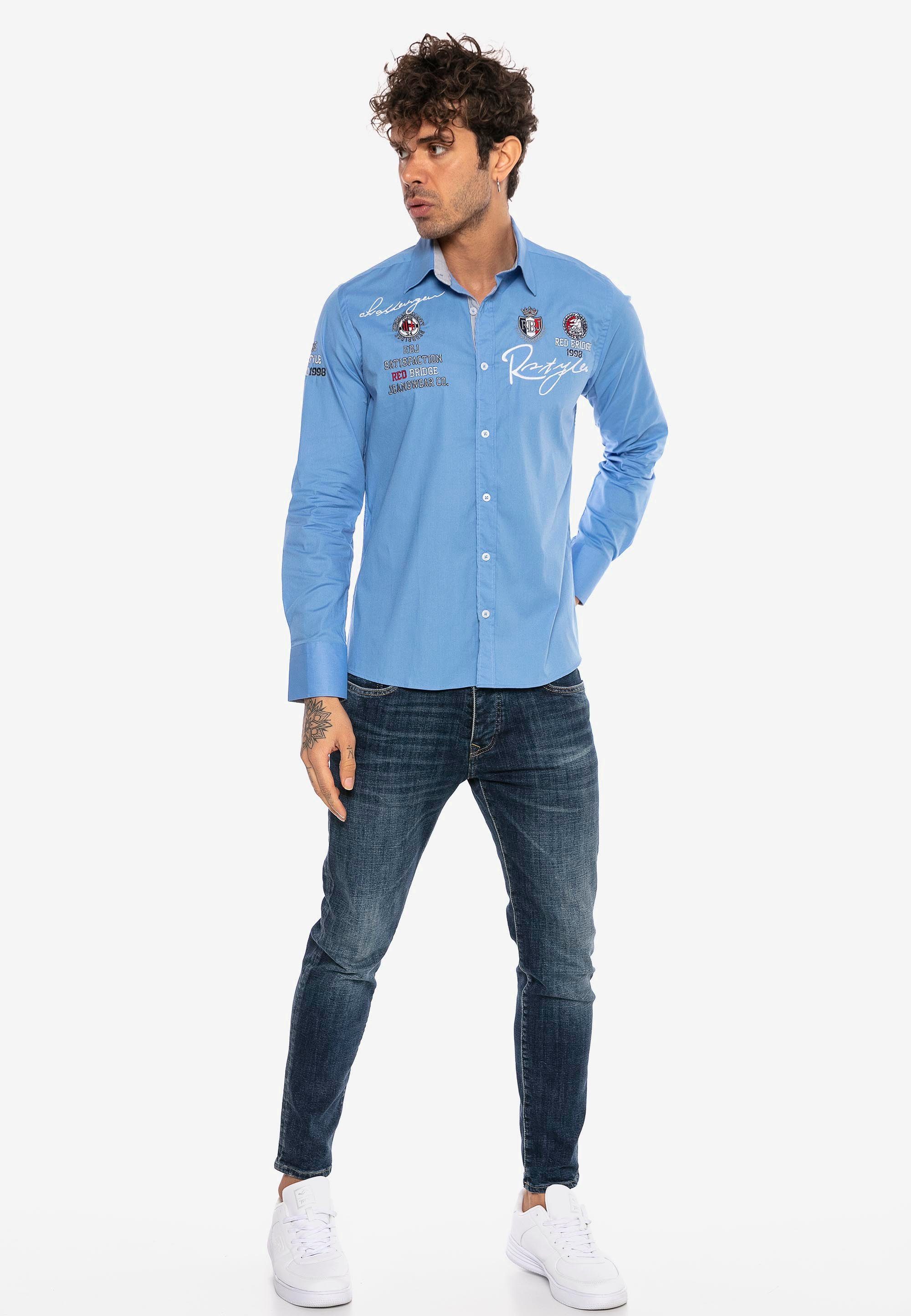 RedBridge Langarmhemd Jersey City im Slim Fit-Schnitt mit Stickerei
