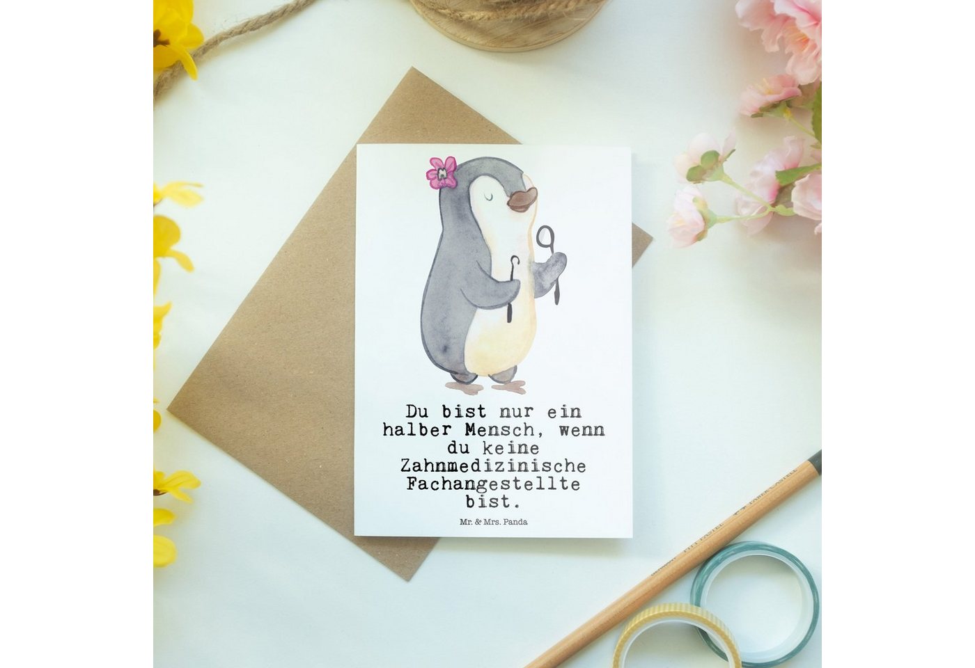 Thumbnail - Mr. & Mrs. Panda Grußkarte Zahnmedizinische Fachangestellte Herz - Weiß - Geschenk, Glückwunschk, Herzberührende Sprüche