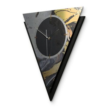 Kreative Feder Wanduhr Dreieckige 3D Designer-Wanduhr „Gold & Black Ink“ im Metallic-Look (ohne Ticken; Funk- oder Quarzuhrwerk; elegant, außergewöhnlich, modern)