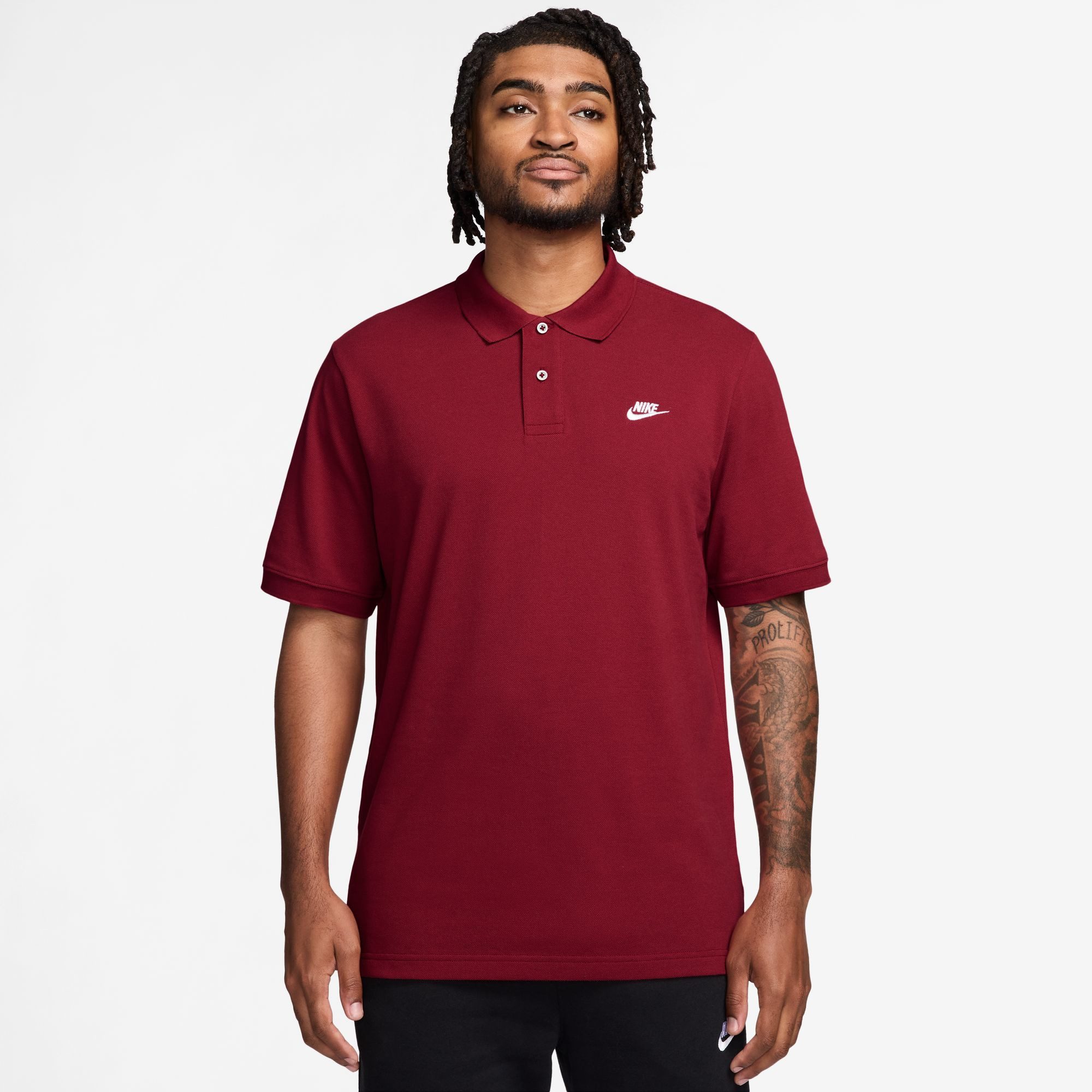 Nike Sportswear Poloshirt M NK CLUB SS POLO PIQUE mit 2-Knopf-Leiste, aus atmungsaktivem Piqué-Baumwollmaterial