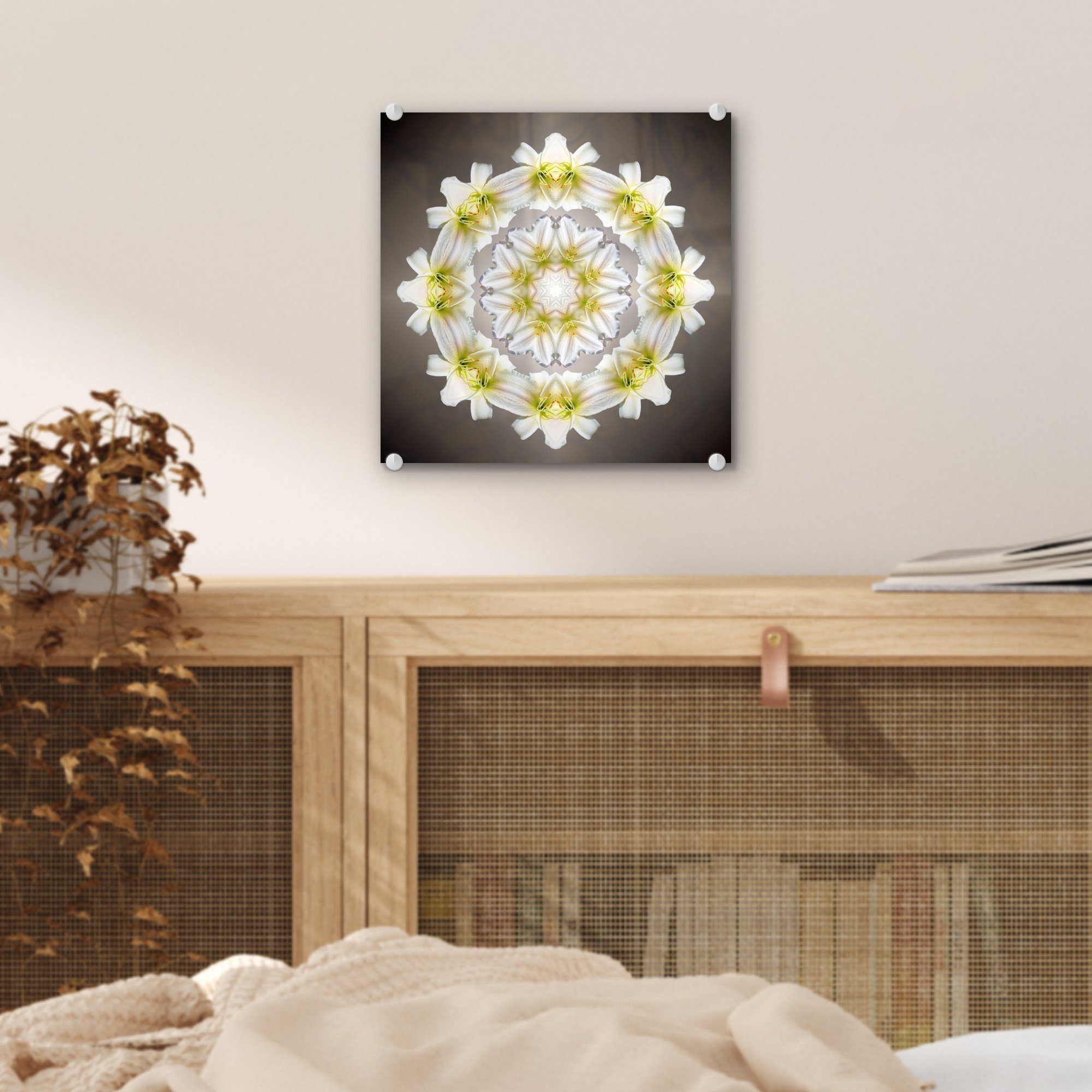 MuchoWow Blume Eine in Foto Wandbild - - auf - Acrylglasbild Form Bilder Mandalas, (1 Wanddekoration eines auf Glasbilder weiße Glas St), Glas