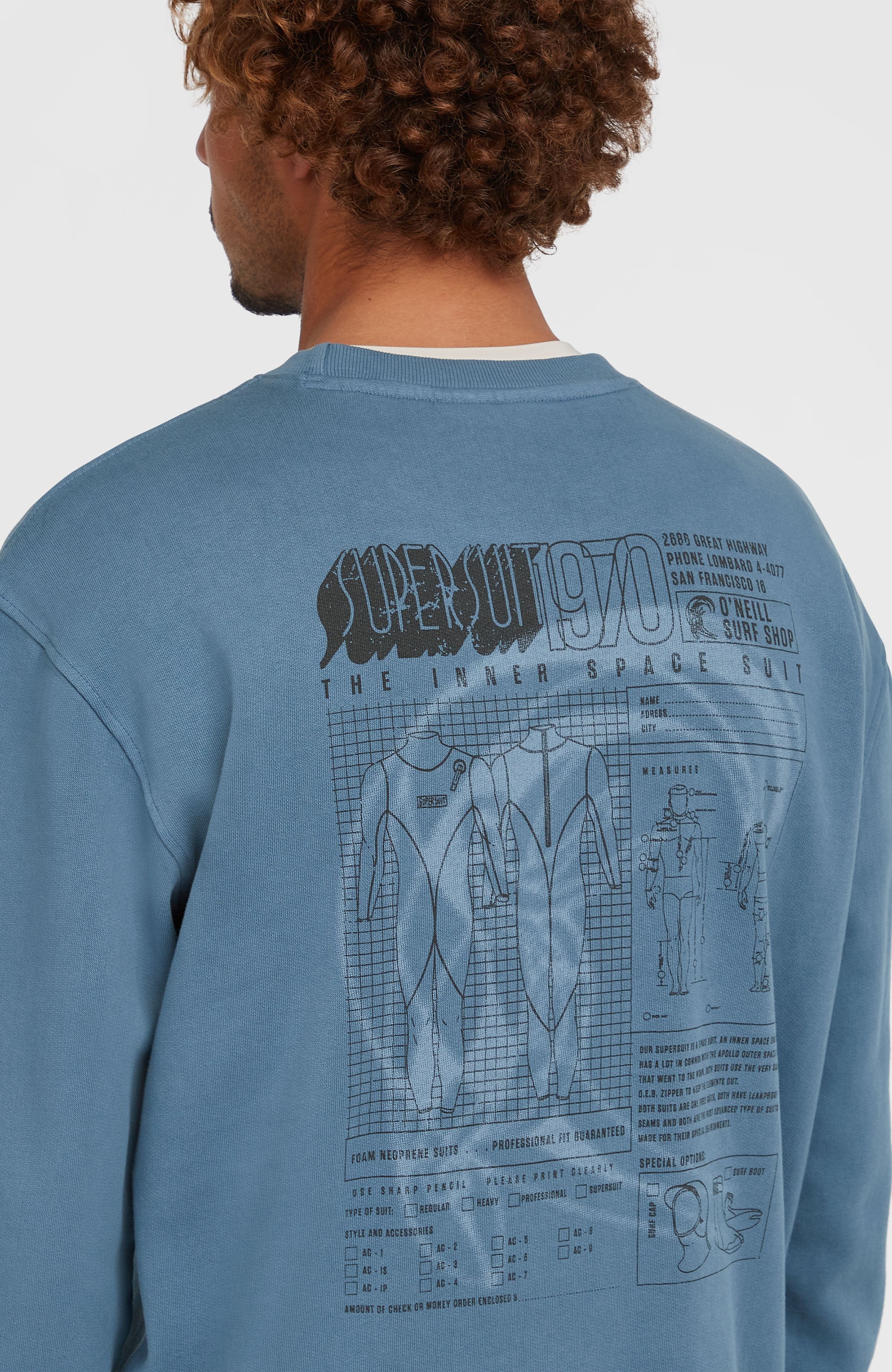 O'Neill Sweatshirt O'RIGINALS CREW mit Grafik zur O'Neill Super Suit-Kampagne aus den 70ern, stückgefärbt