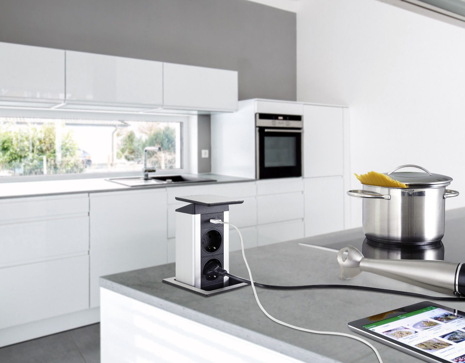 Evoline 2-Fach Steckdose + 1 USB Port Push Edelstahloptik mit Push-Funktionn Einbau-Tischsteckdose