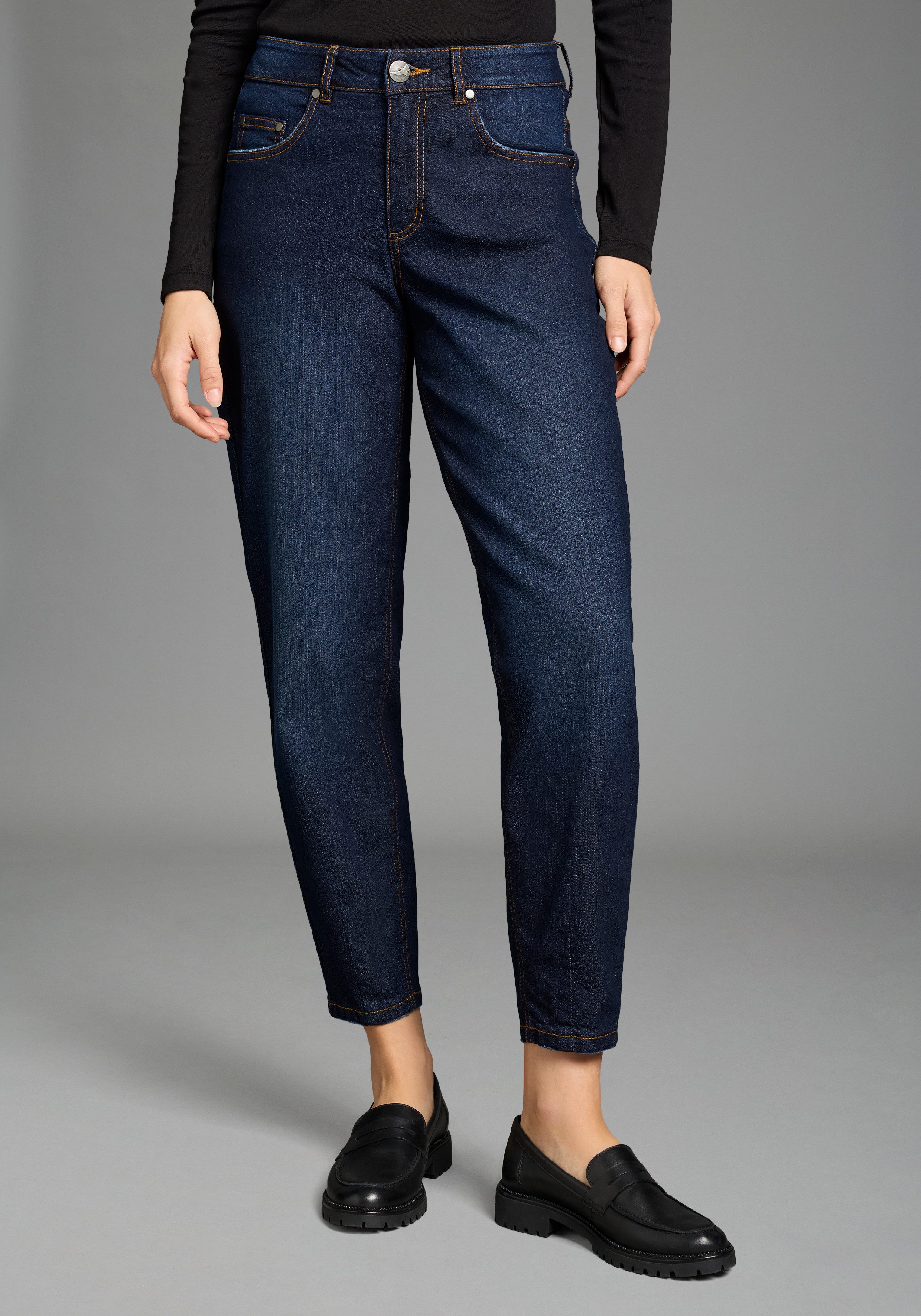 Arizona Comfort-fit-Jeans weite Beinform mit schmalem Abschluss, knöchellanger Schnitt. € 39,99, (€ 39,99 pro 1 Stk).