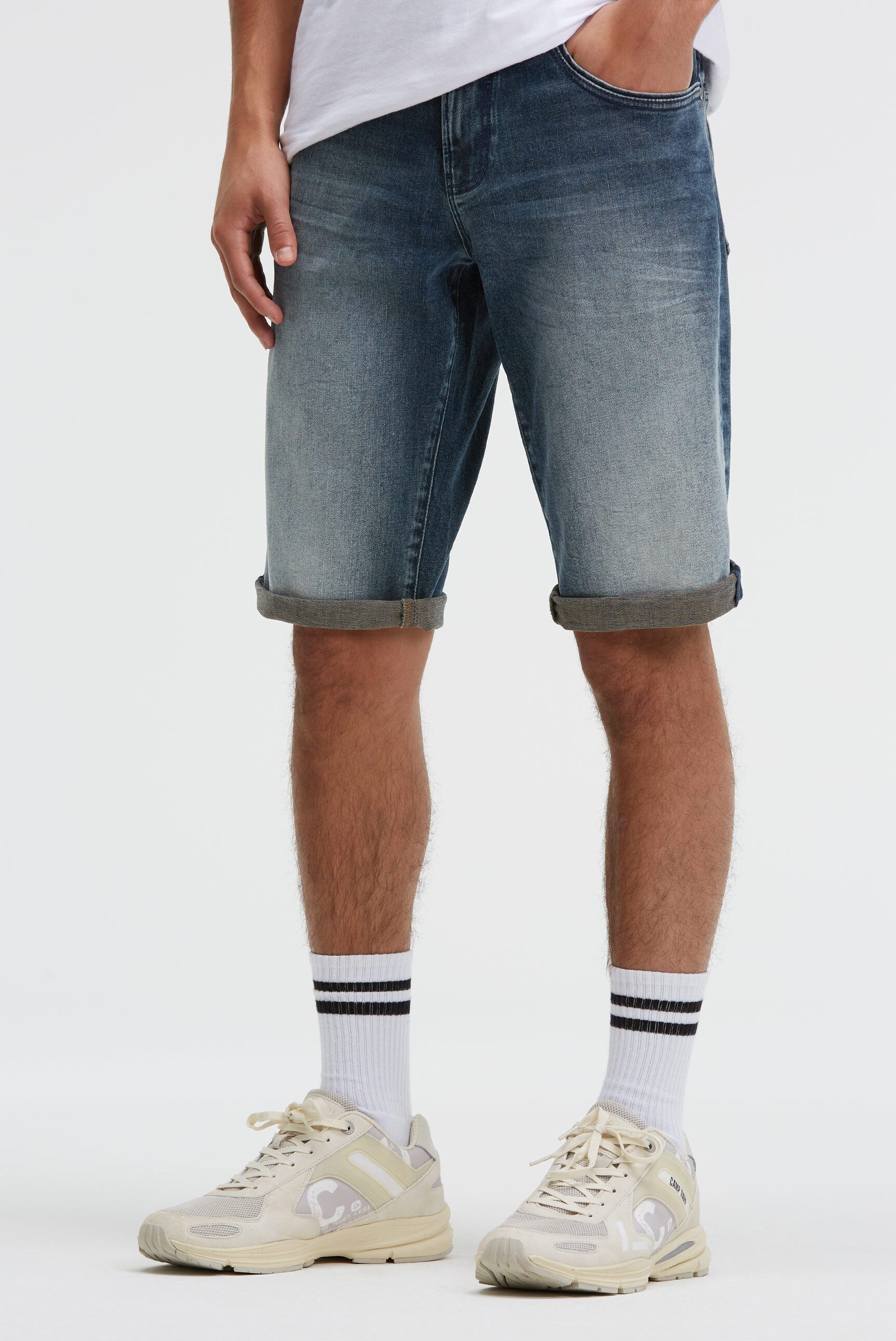 CAMP DAVID Jeansshorts mit Turn-Up Saum