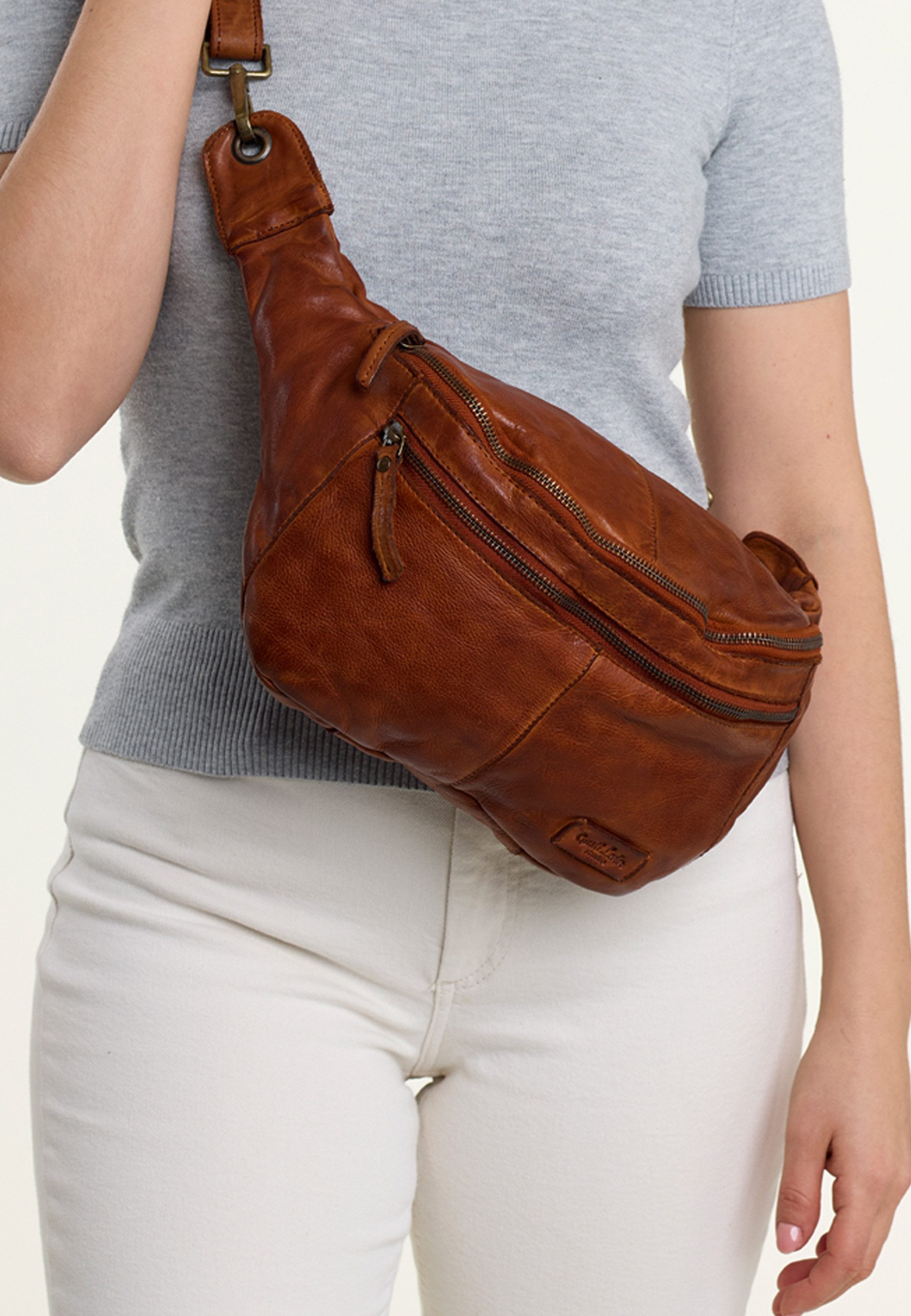 Gusti Leder Gürteltasche Gusti Leder Bauchtasche Freya (1-tlg) – Bild 5 von 5