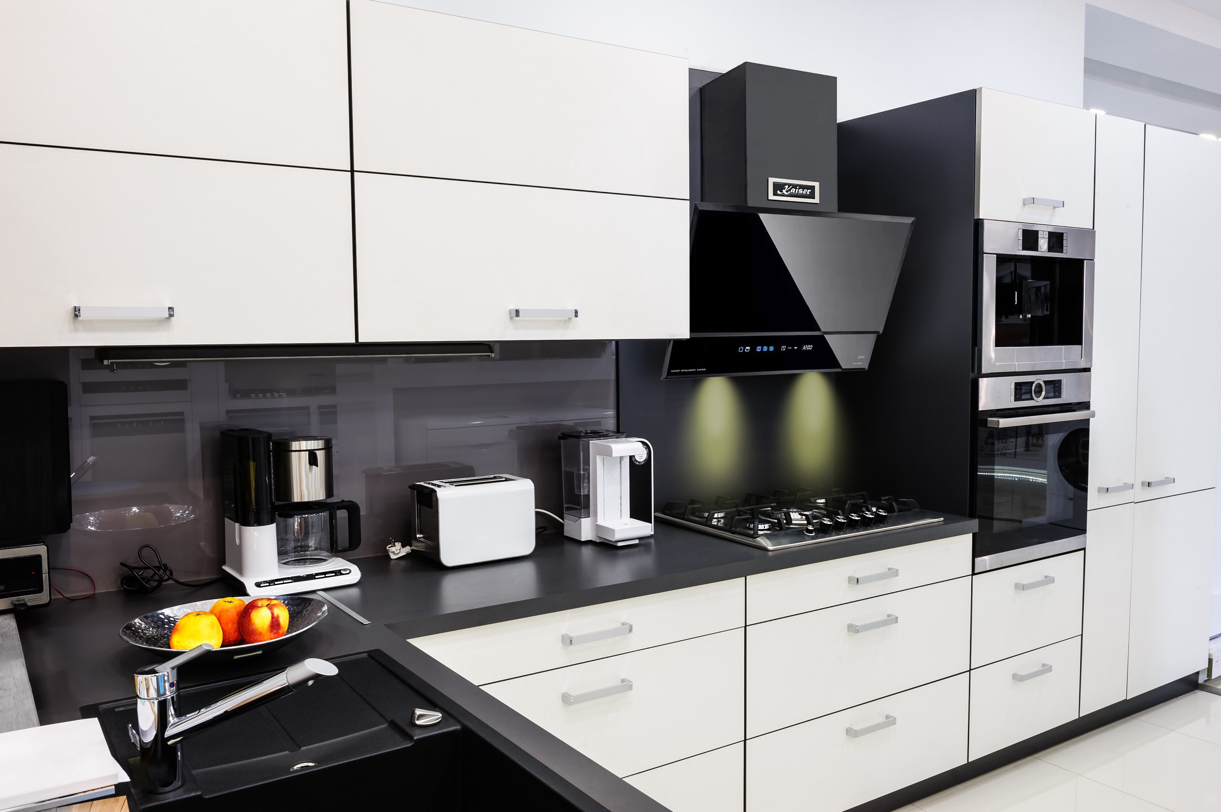 Kaiser Küchengeräte Kopffreihaube AT 6410 F ECO/Dunstabzugshaube 60 cm Wandhaube Schwarz 1250m³/h AT 6410 F ECO/Dunstabzugshaube 60 cm Wandhaube Schwarz 1250m³/h, Dunstabzugshaube 60 cm, Wandhaube, Schwarz Glas, 1250 m³/h