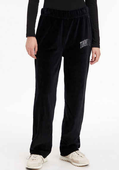 Tommy Jeans Jogginghose »TJW RHINESTONE VELOUR SWEATPANT« mit Glitzersteinen & Tommy Jeans Logo-Flag