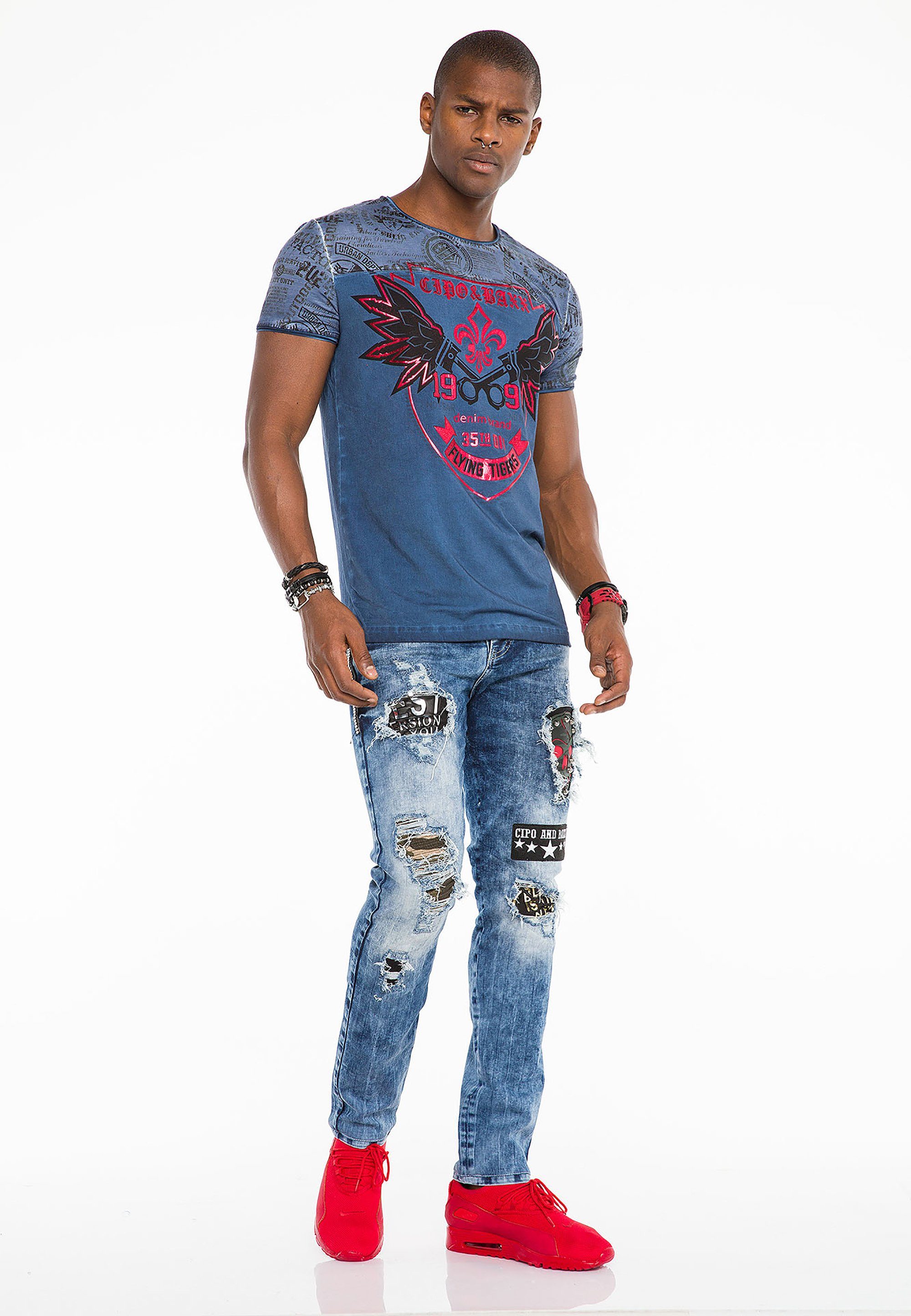 Cipo & Baxx T-Shirt und mit indigo Glanz-Stickereien Prints