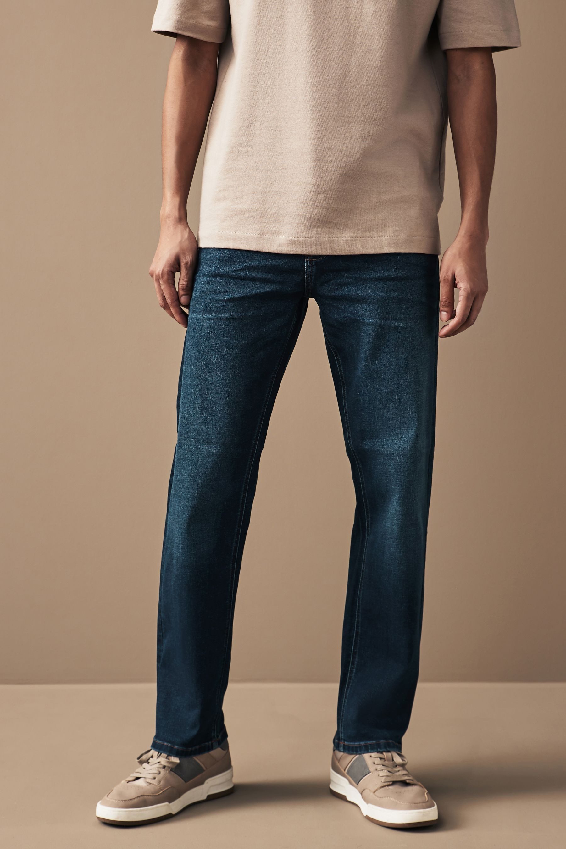 Next Straight-Jeans Straight Fit Motion Flex Jeans (1-tlg)