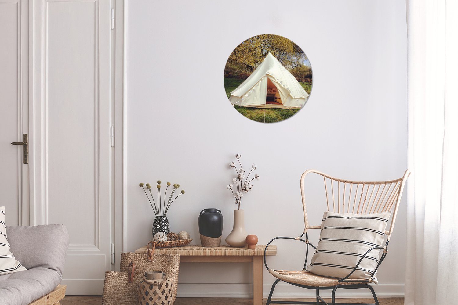 Kreis Wohnzimmer, cm einem (1 weißes Feld, 30x30 MuchoWow Gemälde Ein St), Wanddekoration Forex, Rundes Wandbild, Zelt auf