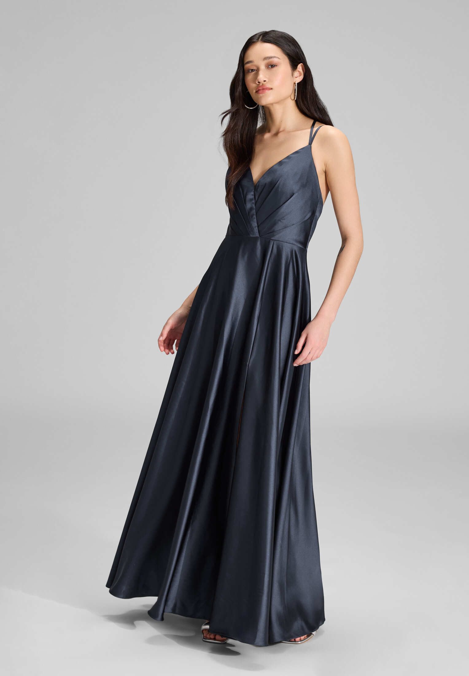 Hey Kyla Abendkleid - Satinkleid mit Beinschlitz Taillierter Schnitt mit fließendem Rockteil