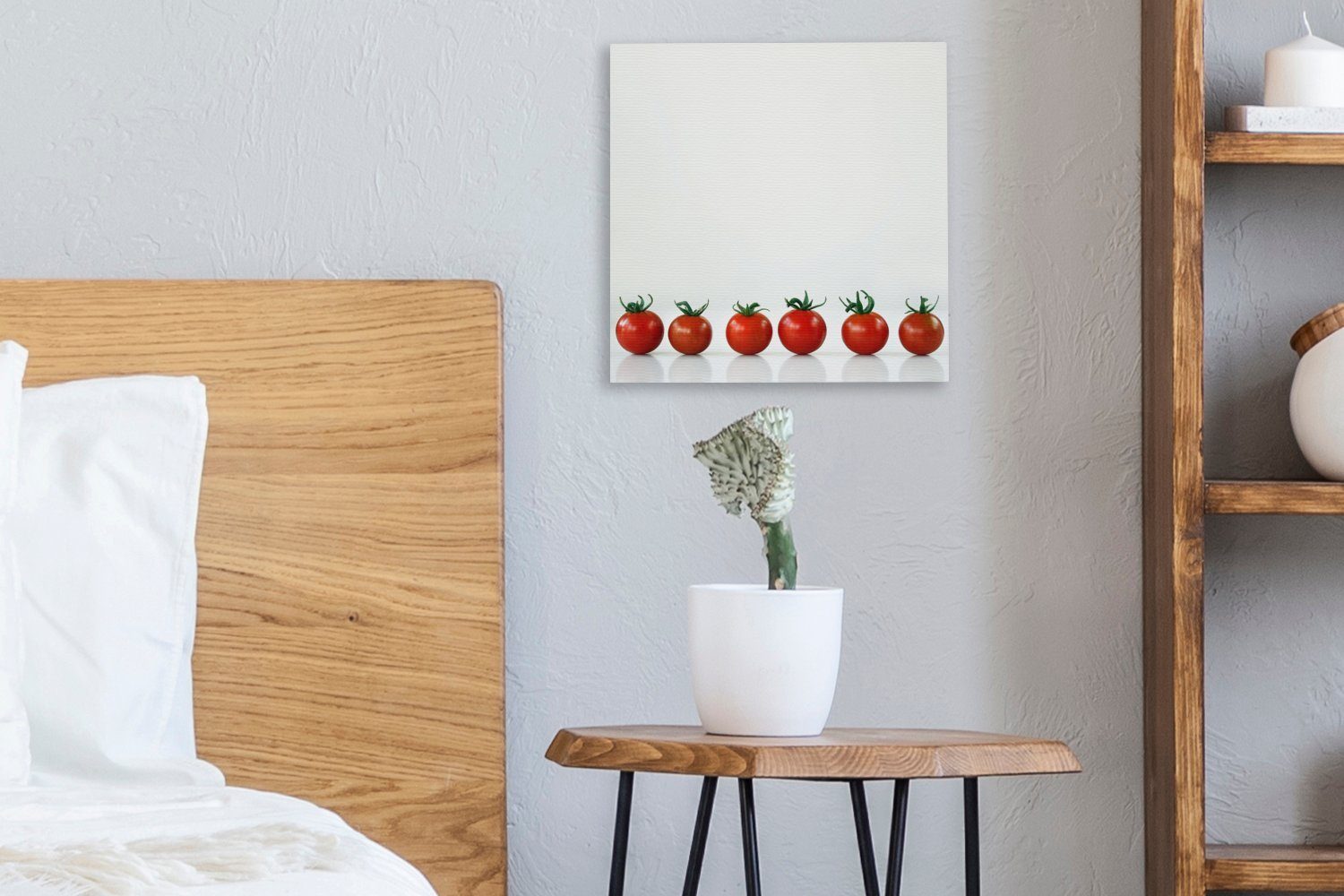 Schlafzimmer Wohnzimmer Kleine mit St), (1 Leinwand in Reihe weißem für OneMillionCanvasses® Bilder Hintergrund, Leinwandbild einer Tomaten