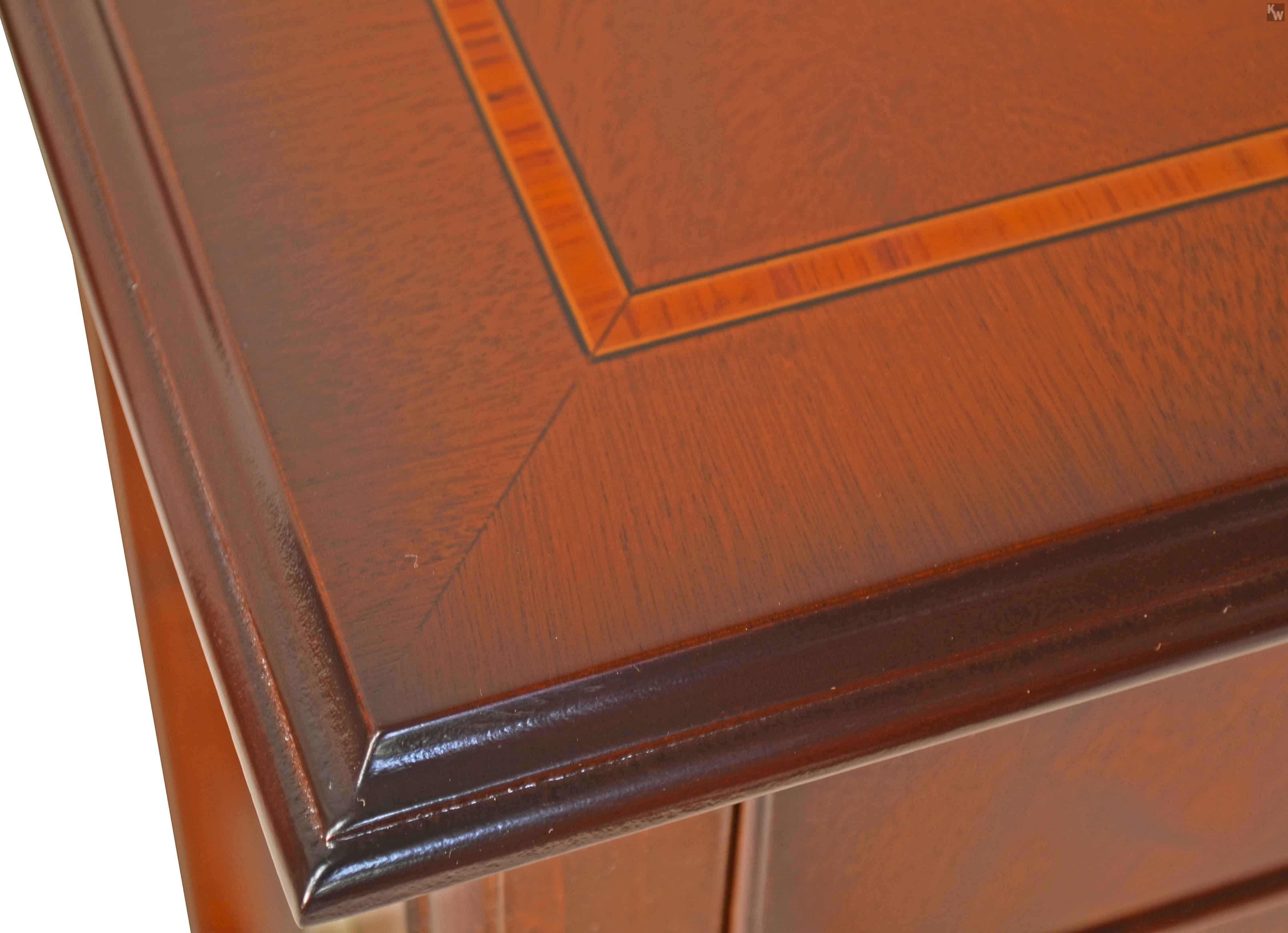 Kai Wiechmann Couchtisch Beistelltisch Mahagoni 120 x 60 cm, Tisch mit 3 Schubladen, Sofatisch mit dekorativen Intarsien, made in England