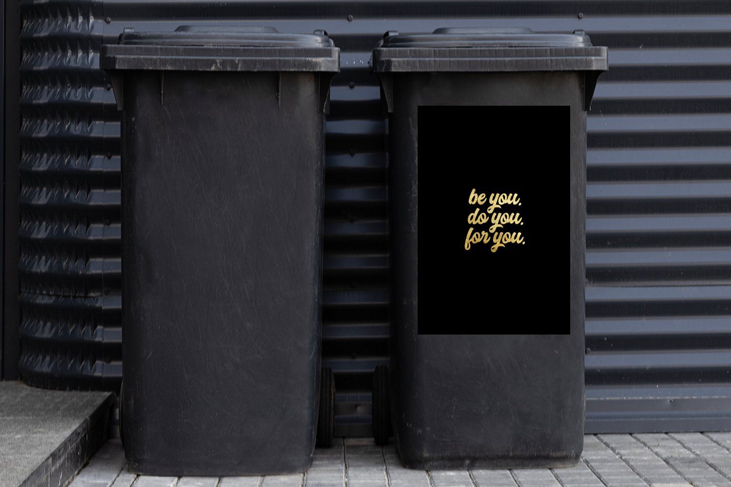 MuchoWow Wandsticker Zitat - Container, - Abfalbehälter Mülleimer-aufkleber, Schwarz - Selbstvertrauen Gold St), Sticker, (1 Mülltonne
