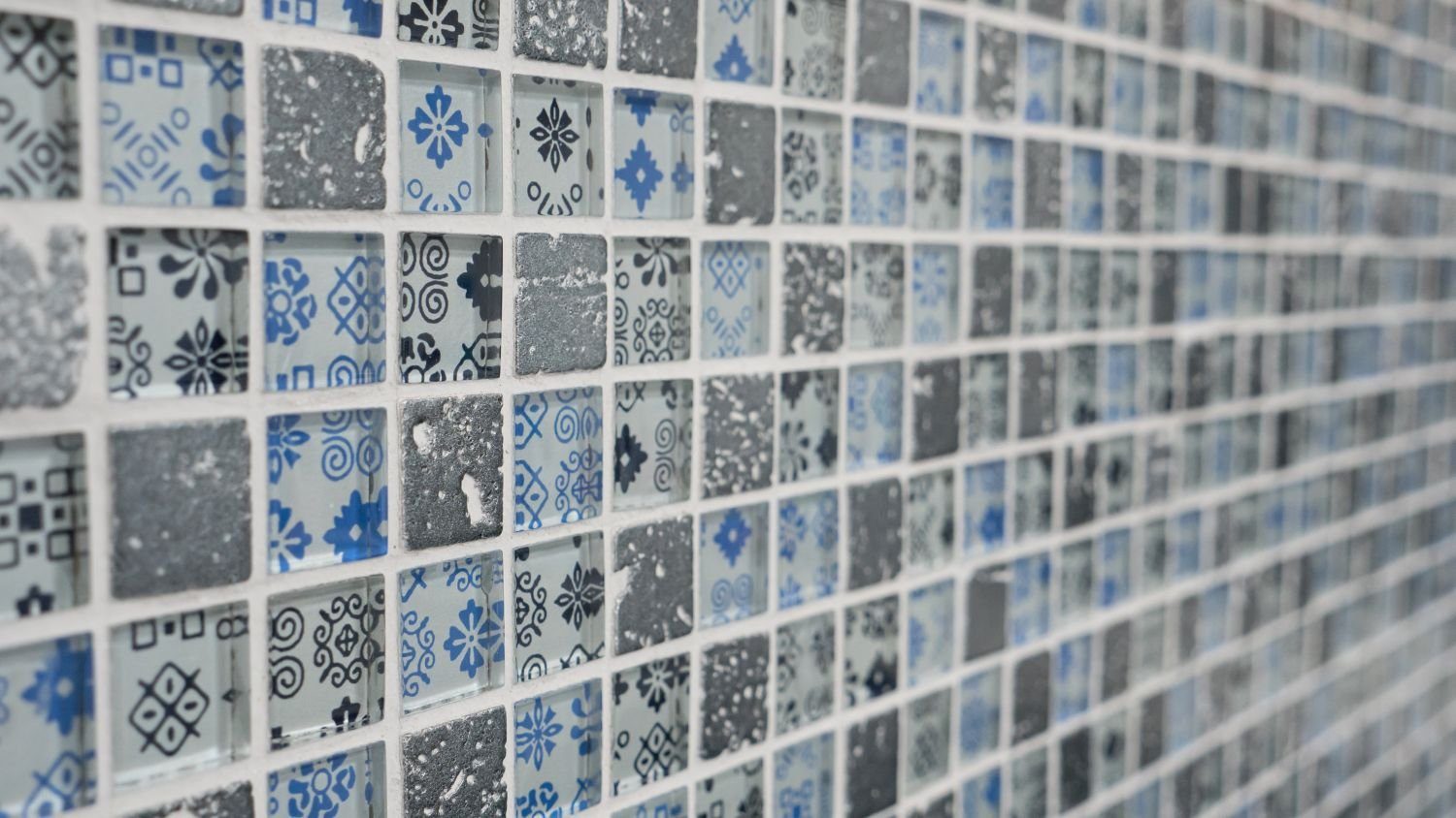 Mosani Mosaikfliesen Glasmosaik Matten Mosaik / Resin 10 glänzend blau schwarz