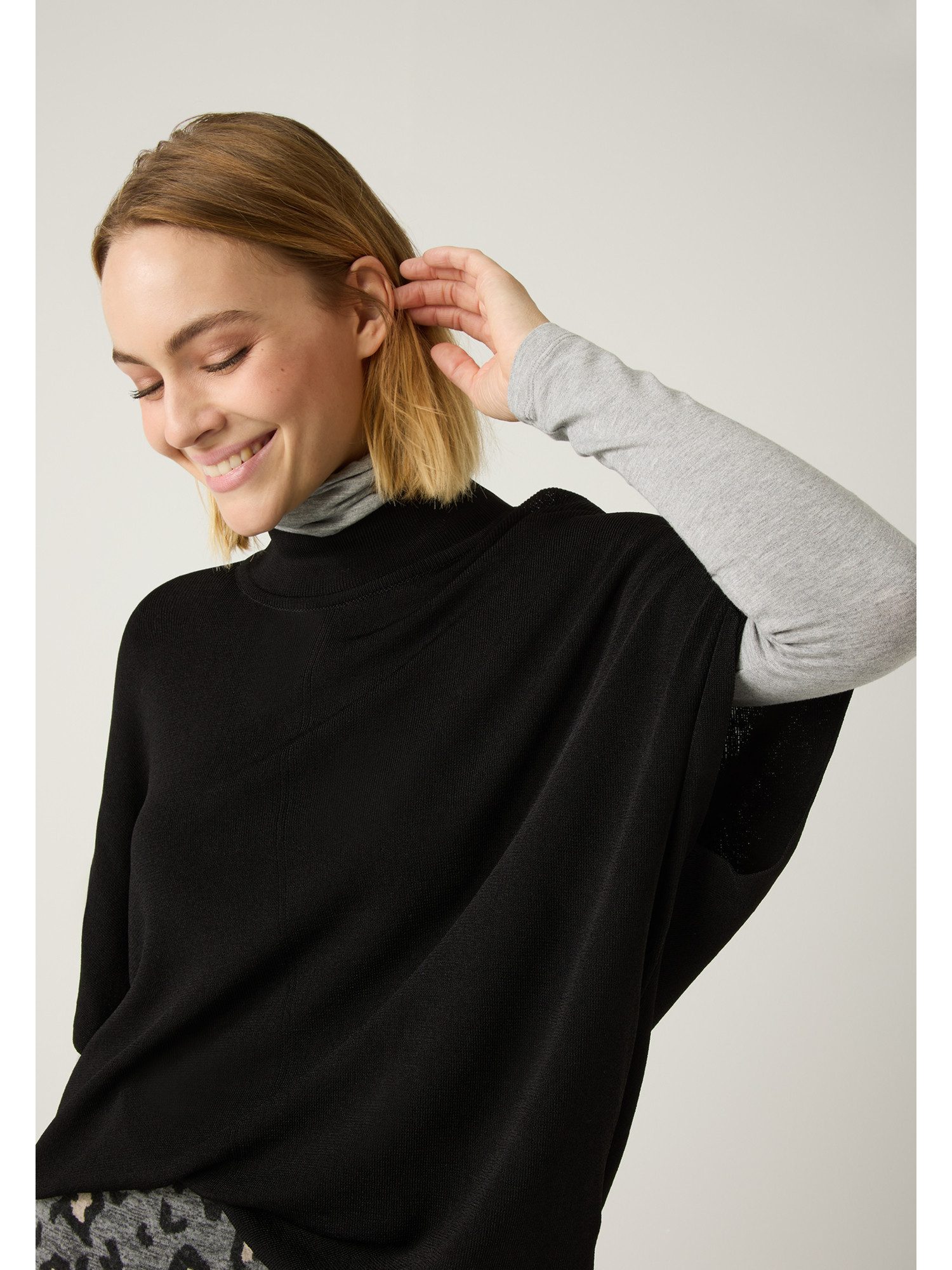 MORE&MORE Strickpullover weiter Kurzarmpullover, Cape-Form günstig online kaufen