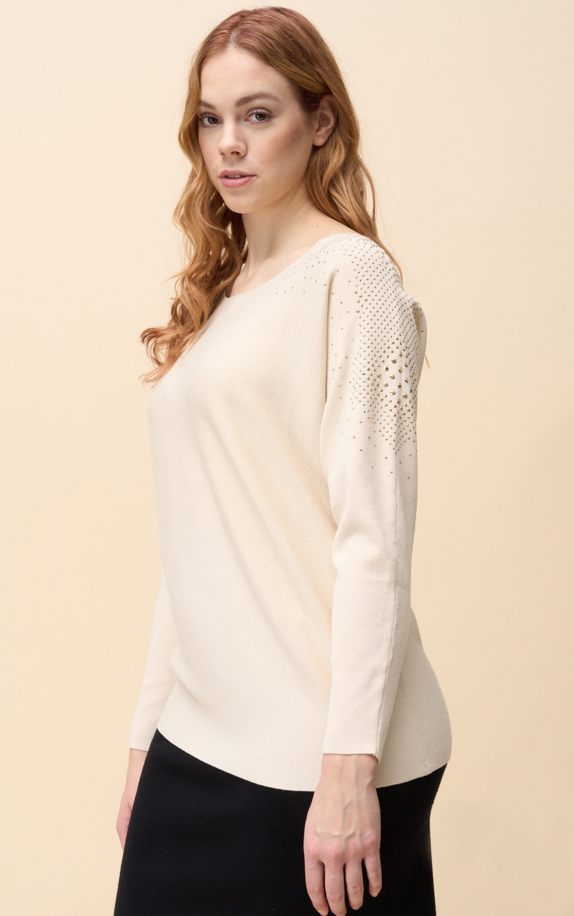 Strickpullover mit Strasssteinen