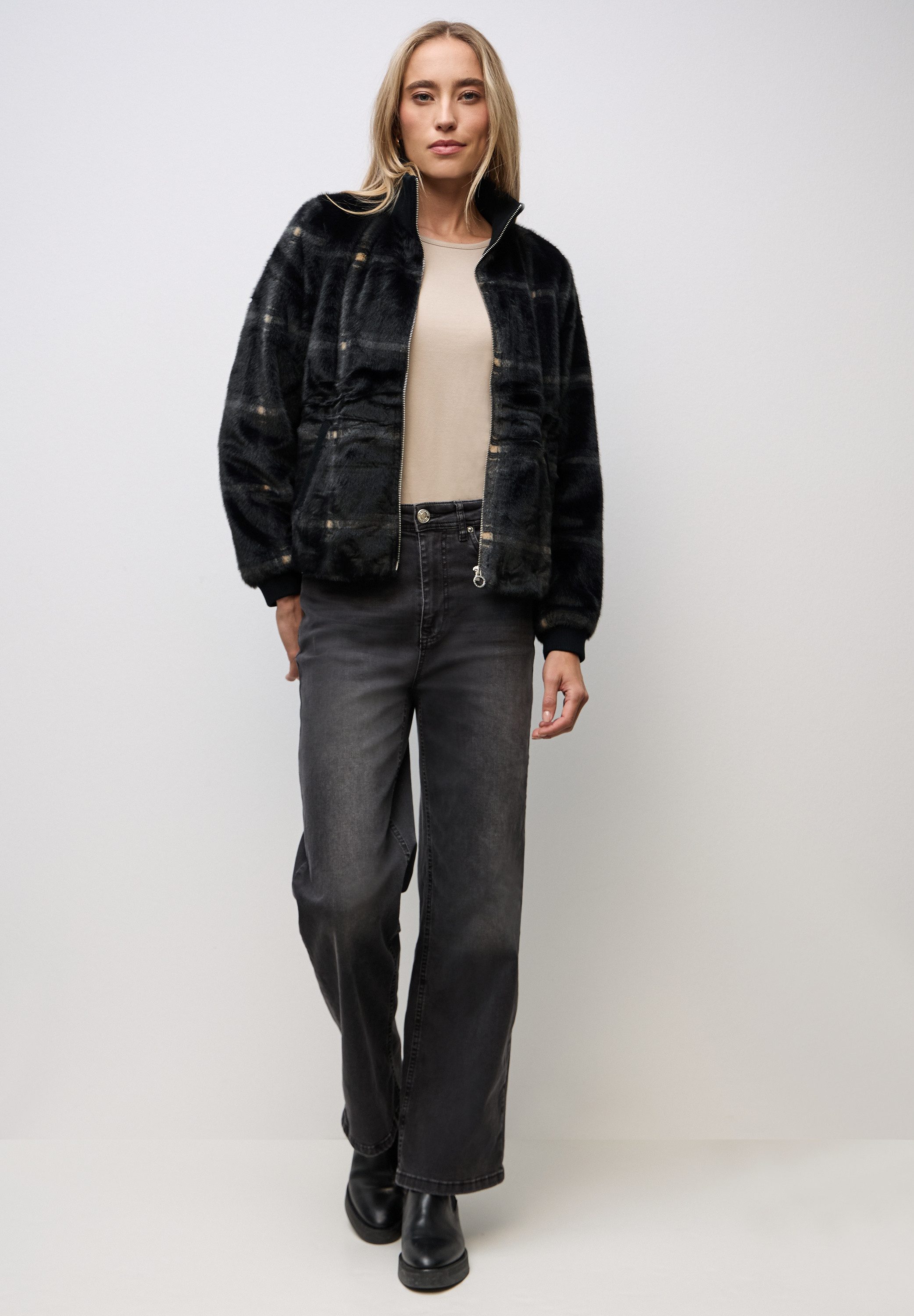 STREET ONE Kurzjacke mit Karomuster