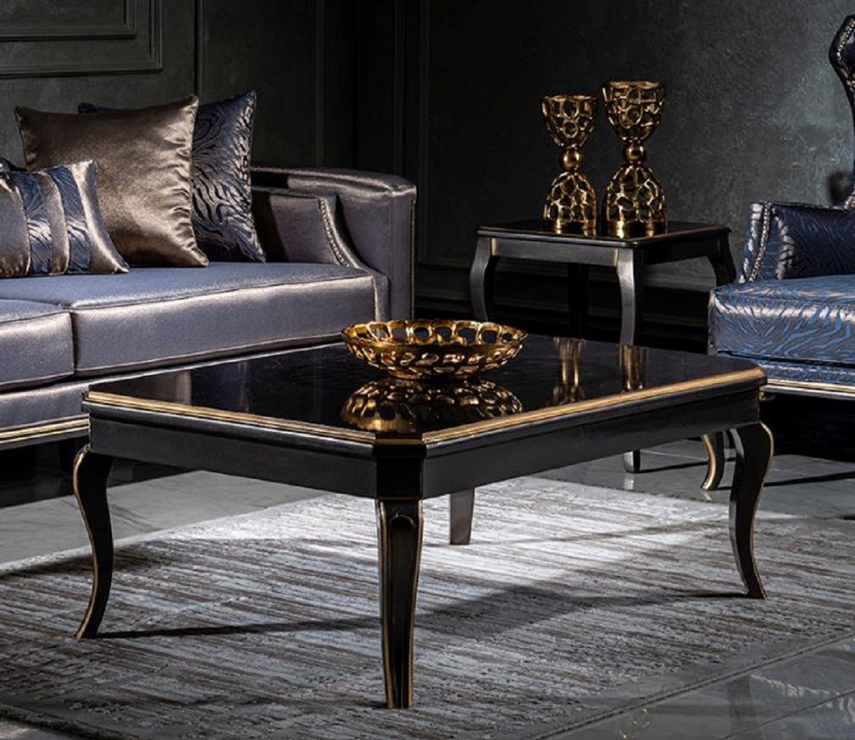 Casa Padrino Couchtisch Luxus Barock Couchtisch Schwarz / Gold - Eleganter Wohnzimmertisch im Barockstil - Handgefertigter Massivholz Tisch - Barock Möbel