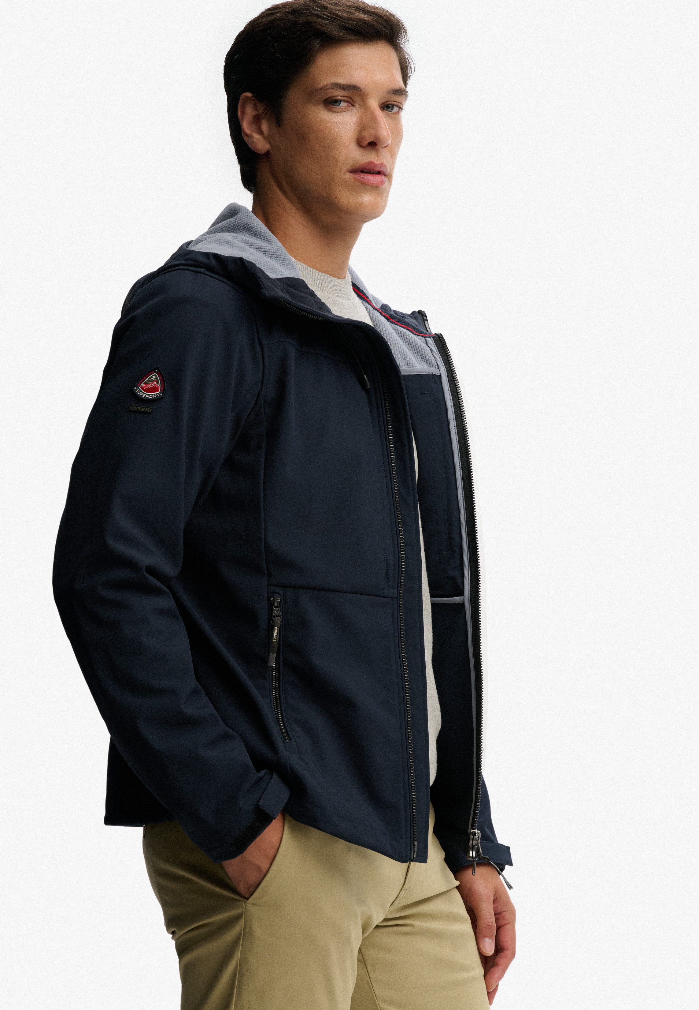 Superdry Outdoorjacke HOODED SOFTSHELL TREKKER JKT