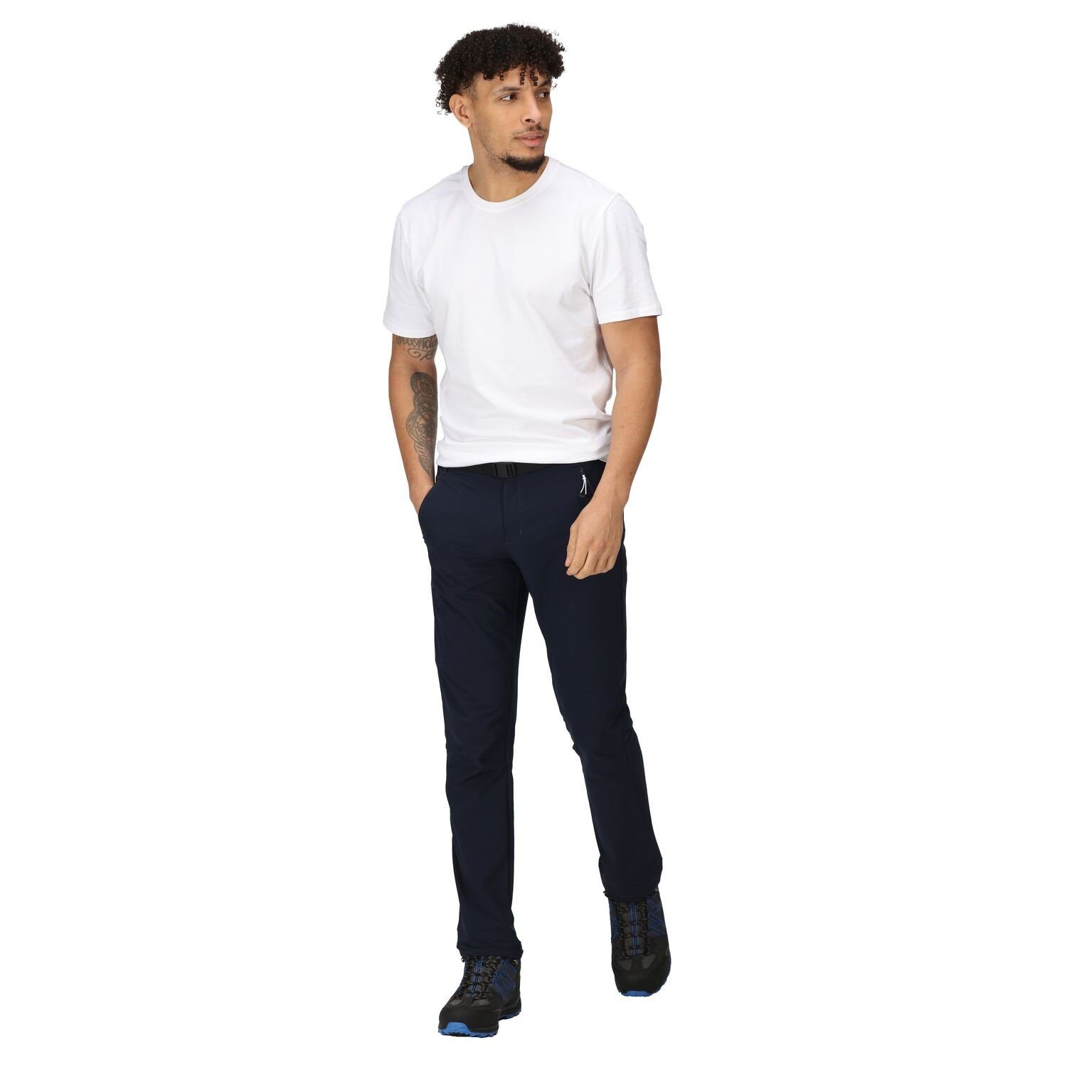 Regatta Outdoorhose Xert Stretch III Herren Wanderhose mit Gürtel in Kurzgröße (0-tlg)