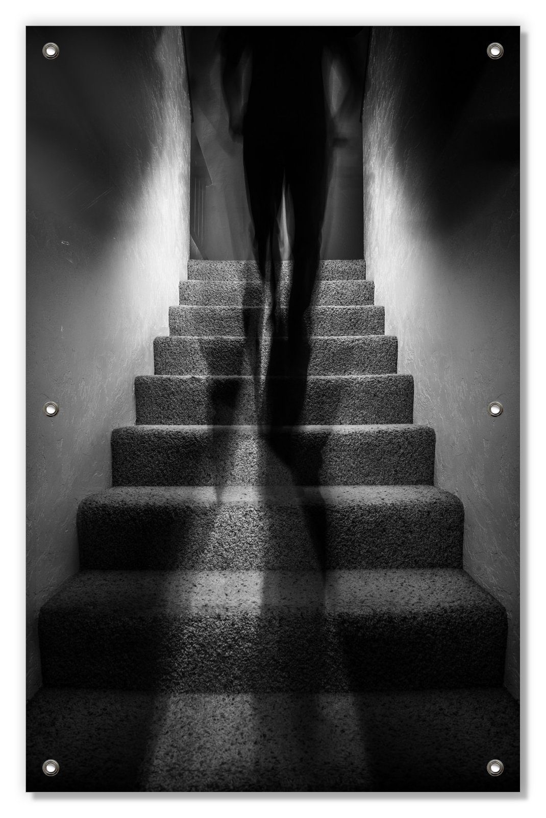 Sonnenschutz Mysteriöse Treppe mit Schattenfigur - Schwarzweiß, Wallario, blickdicht, mit Saugnäpfen, wiederablösbar und wiederverwendbar
