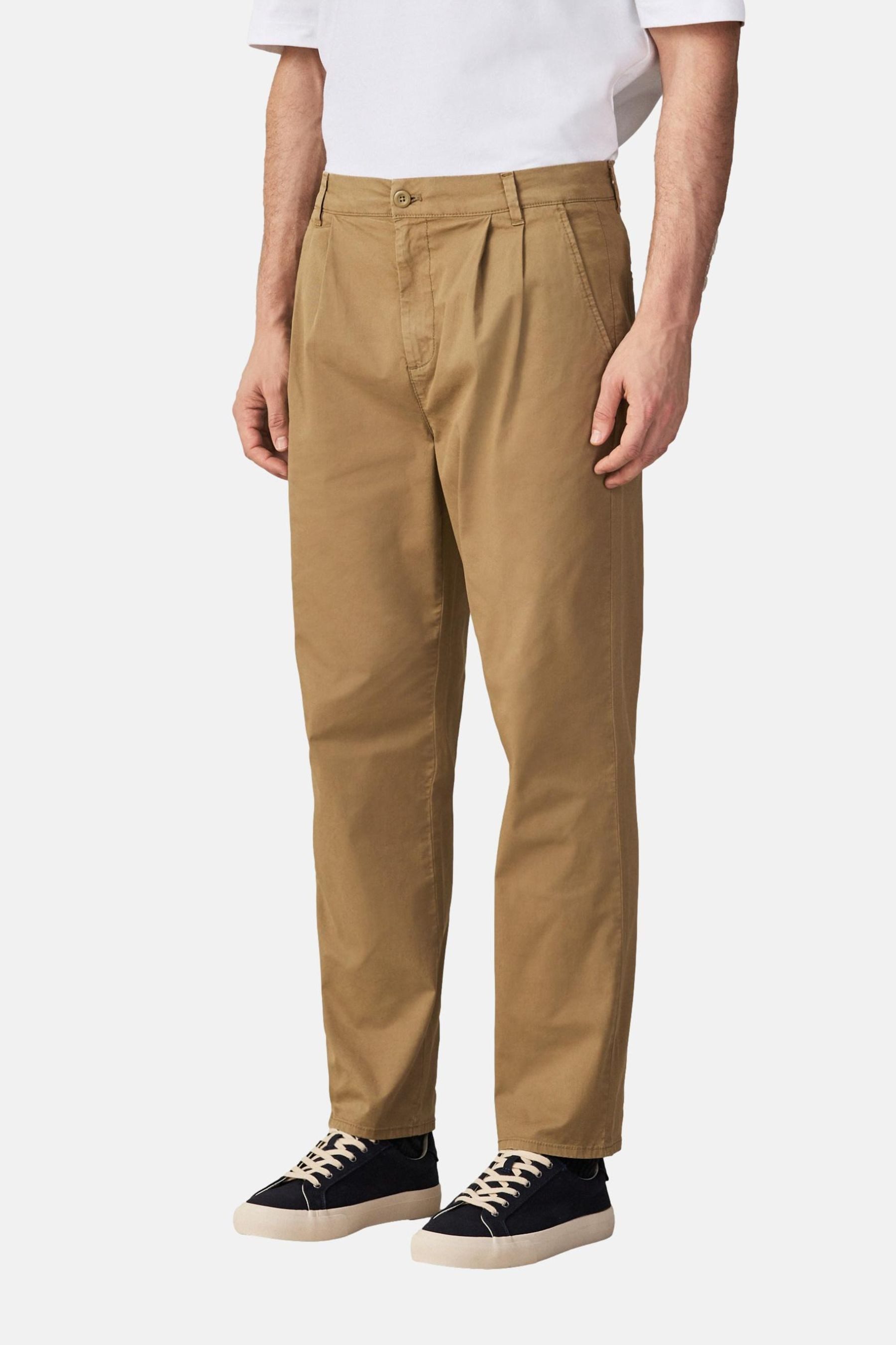 Chinohose Sommerliche Regular Fit Chinohose mit Bundfalten