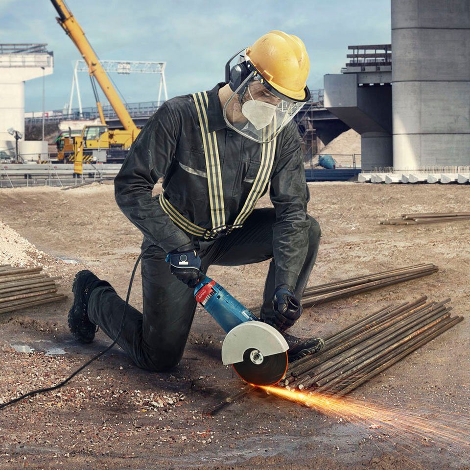 Bosch Professional Winkelschleifer GWS 24-230 JZ, max. 6500 U/min