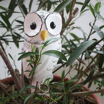 Tangoo Gartenfigur Tangoo Keramik-Vogel Eule weiß mit schwarzen Akzenten, (Stück)
