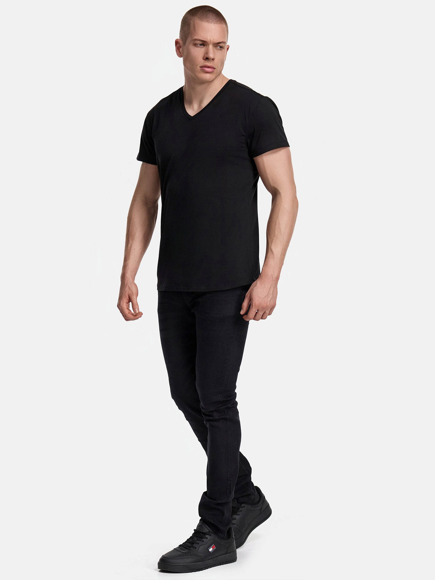 Tazzio T-Shirt E107 (Packung, 7-tlg., 7er-Pack) Herren Basic V-Ausschnitt
