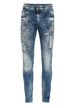 Cipo & Baxx Slim-fit-Jeans mit Nieten und Aufnäher in Straight Fit