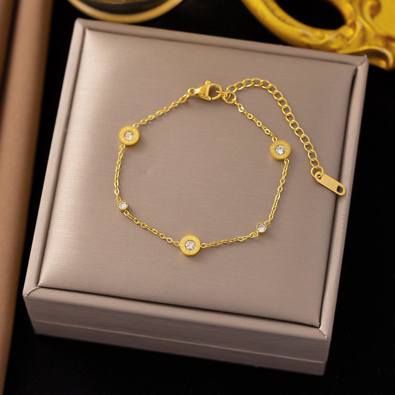 KARMA Armband Damen Damenarmband Edelstahl Silber od. Gold mit Kristallen ( günstig online kaufen