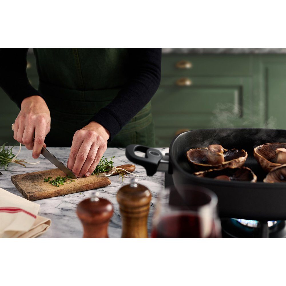 WOLL Kasserolle Nowo Titanium Guss-Bräter, 32cm, Aluminiumguss, Induktionsgeeignet