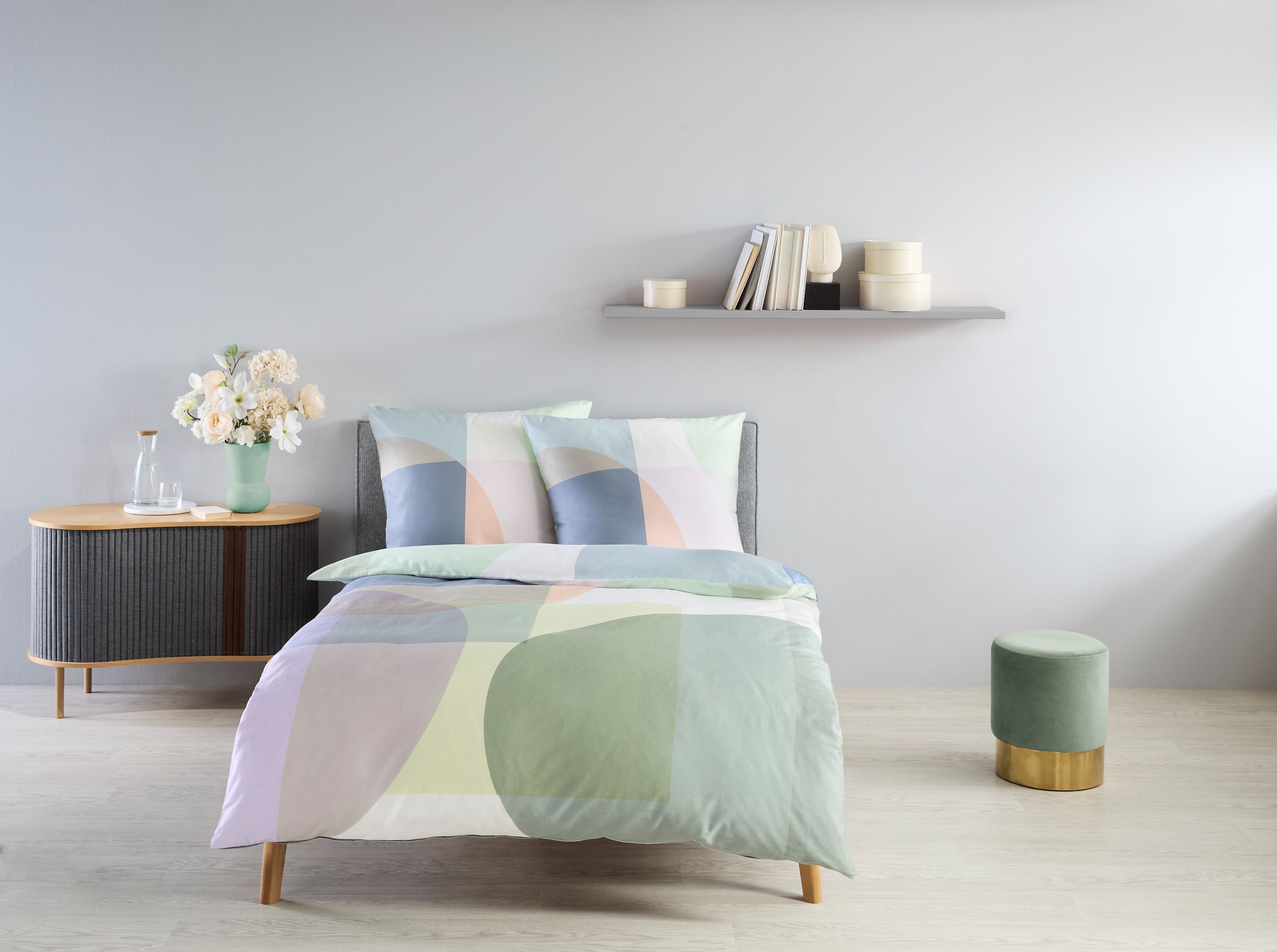 fleuresse Bettwäsche Fleuresse Mako-Satin Bettwäsche 155x220 Retro Kreise Karo bunt 115056-, Mako-Satin, 2 teilig, für Sommer und Winter