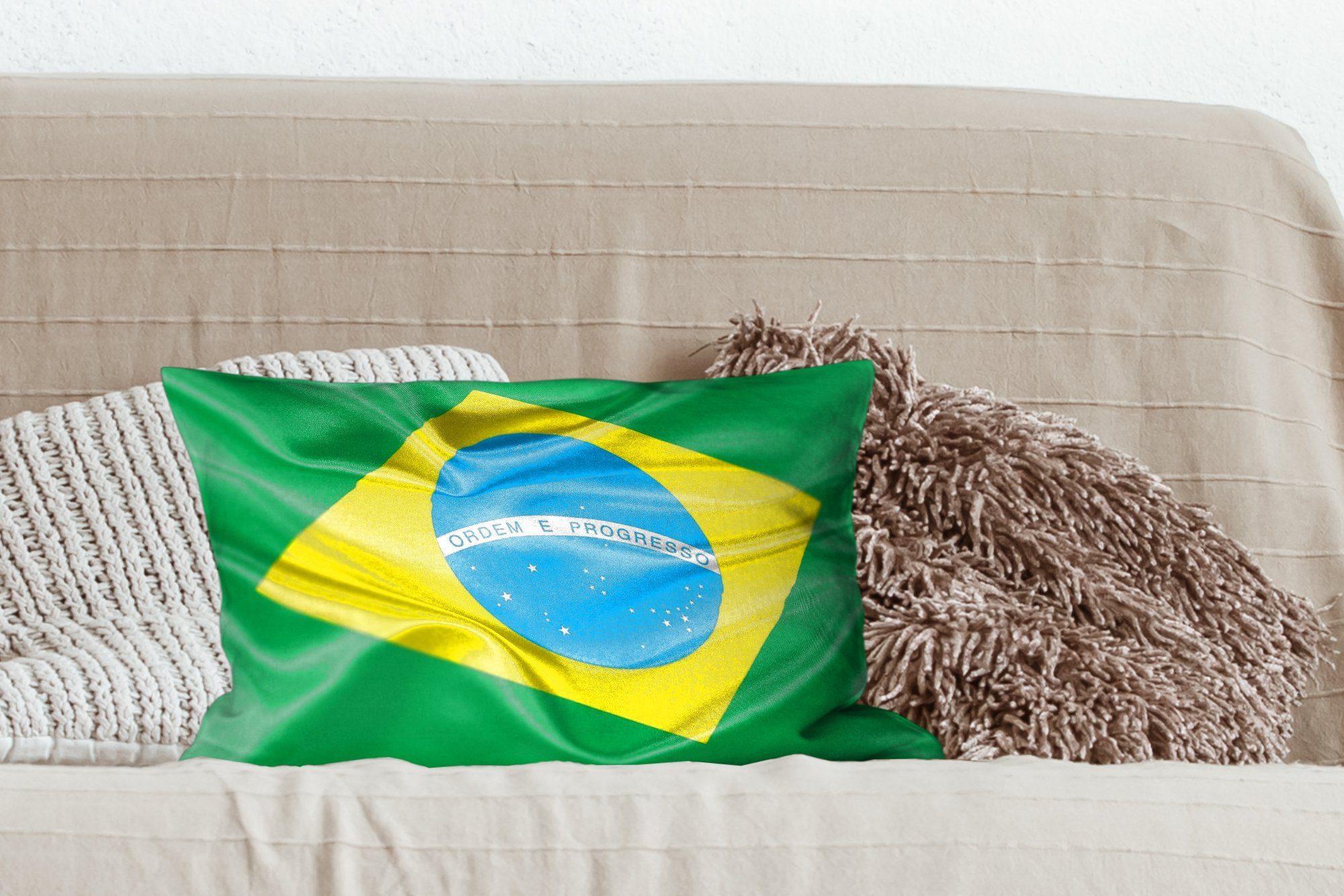 Zierkissen, Dekokissen mit Füllung, MuchoWow Schlafzimmer Wohzimmer Dekoration, Flagge Nahaufnahme der von Dekokissen Brasilien,