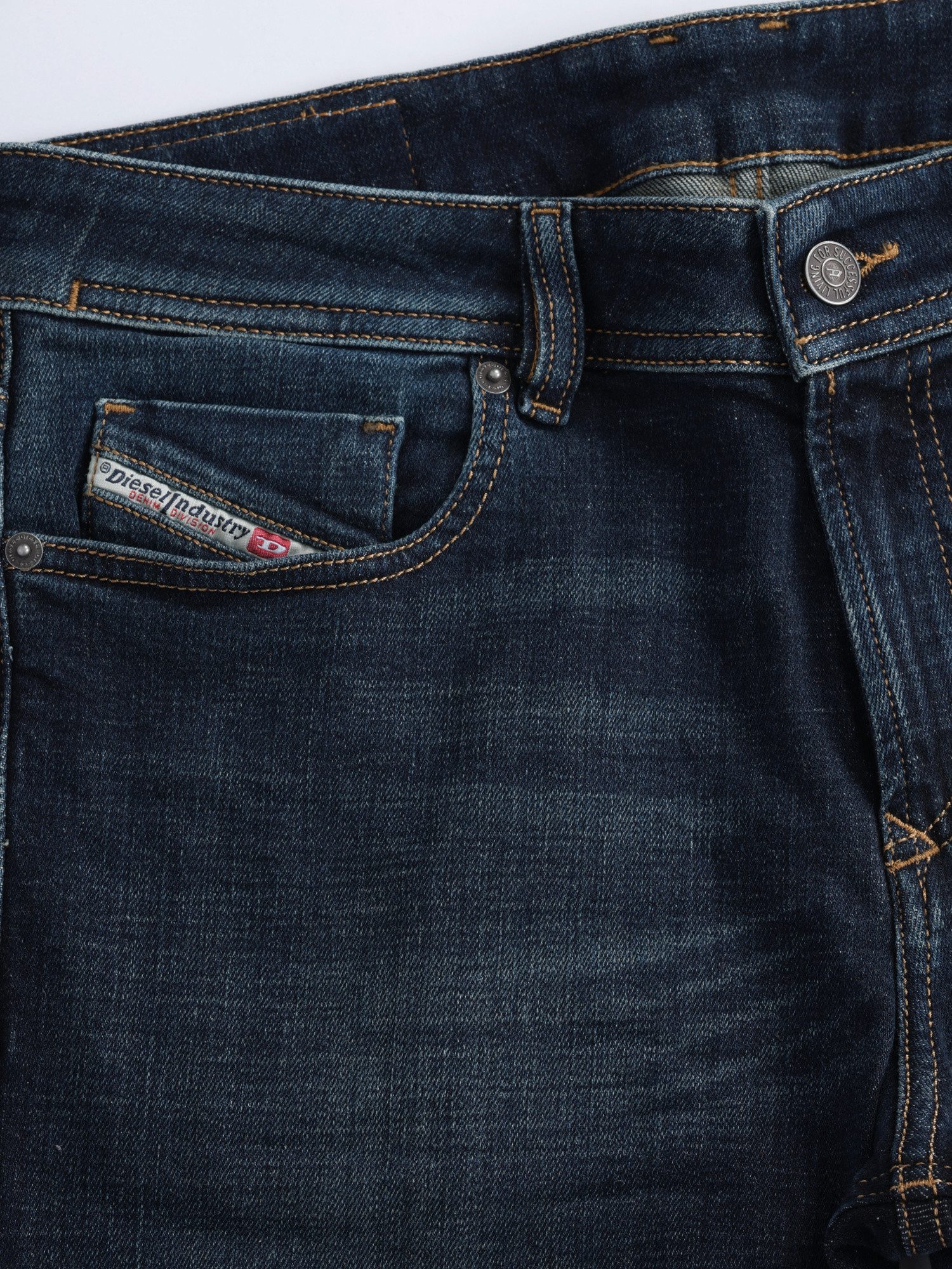 Diesel Skinny-fit-Jeans Leichtgewicht Denim - 1979 SLEENKER R niedrige Leibhöhe, hoher Stretch
