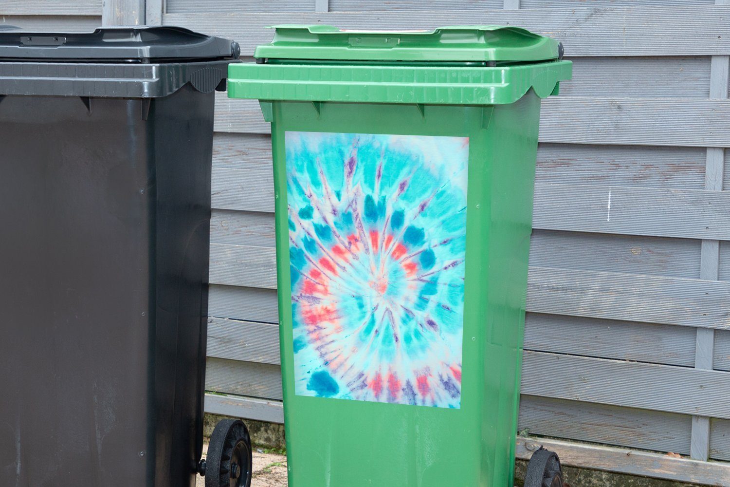 MuchoWow Wandsticker Mülltonne, Sticker, (1 - - Container, St), Krawattenfärbung Blau Sommer Mülleimer-aufkleber, Abfalbehälter