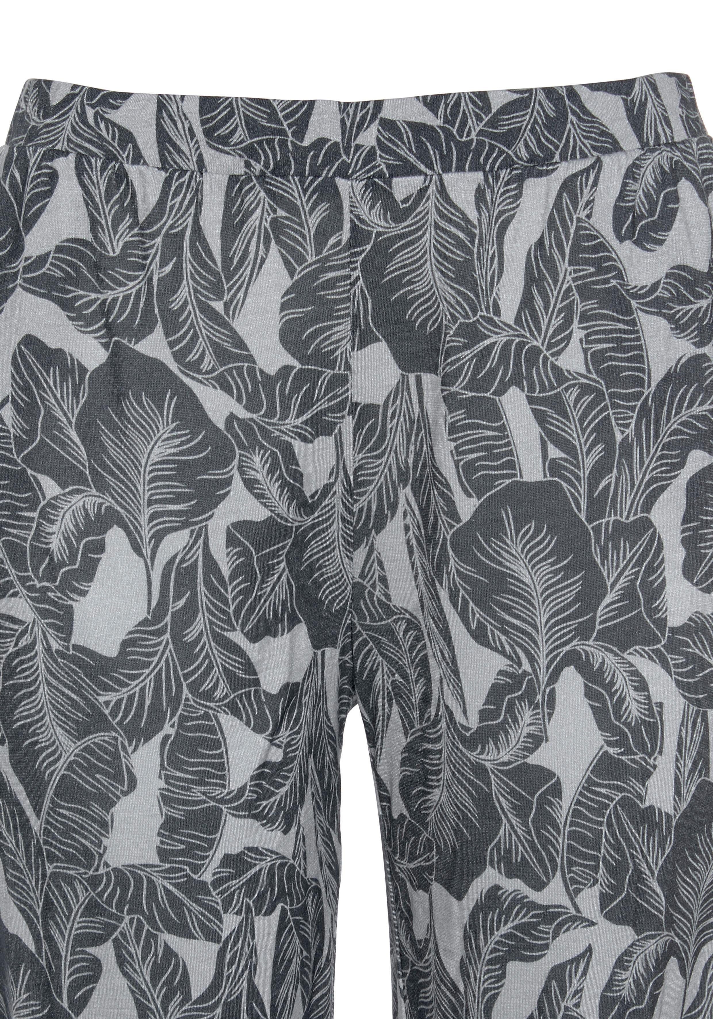 LASCANA Pyjama (2 tlg., 1 Stück) Leaf-Print mit grau-gemustert