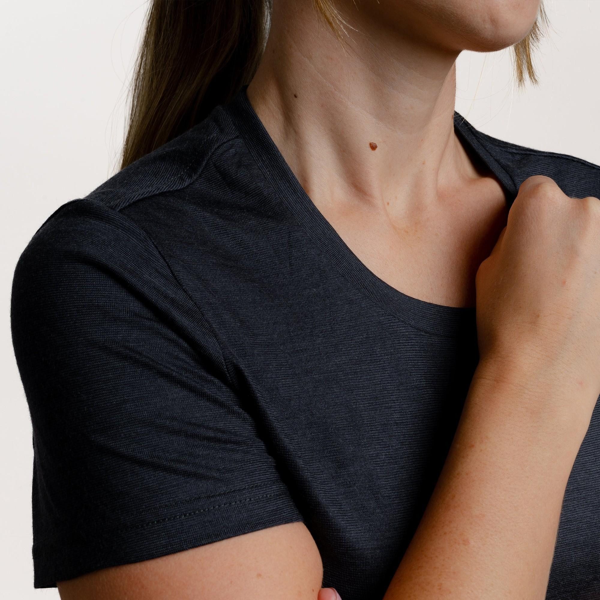 Tom Fyfe T-Shirt TOM FYFE Merino T-Shirt Slim Fit Damen Anthrazit / S