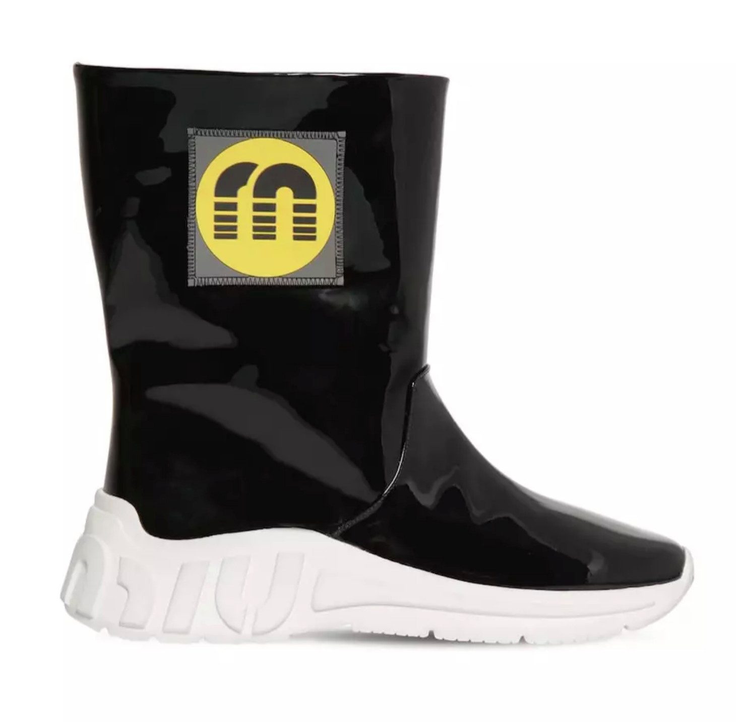Miu Miu Faux Patent Regen Rain Boots Made in Italy Bootsschuh Hochglänzend, wasserabweisend mit 10MM Profilierte Gummisohle