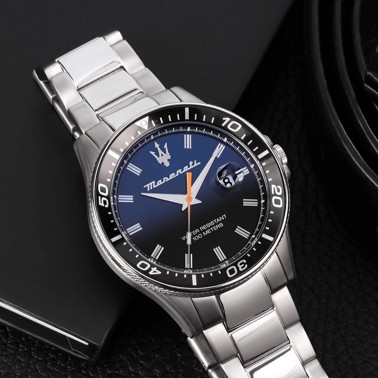 MASERATI Quarzuhr Maserati Herren Uhr Analog SFIDA, (Analoguhr), Herrenuhr rund, groß (ca. 44mm) Edelstahlarmband, Made-In Italy