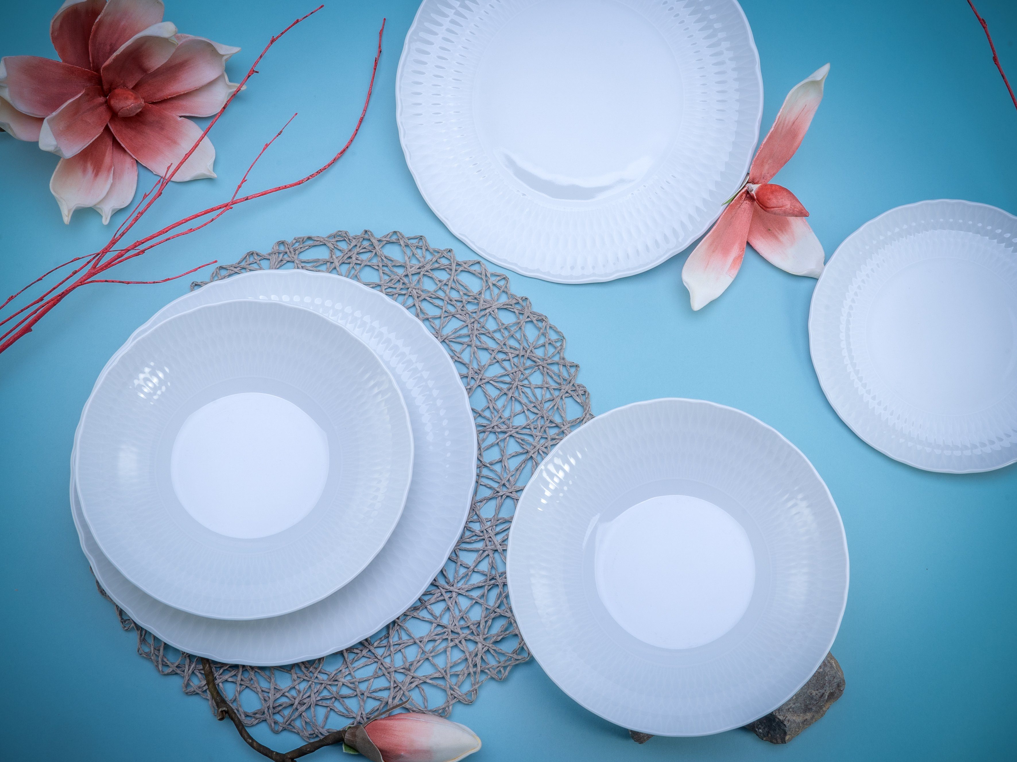 CreaTable Teller-Set Geschirr-Set Sofia (12-tlg), 4 Personen, Porzellan, Service, klassisch elegantes Relief, 12 Teile, für 4 Personen