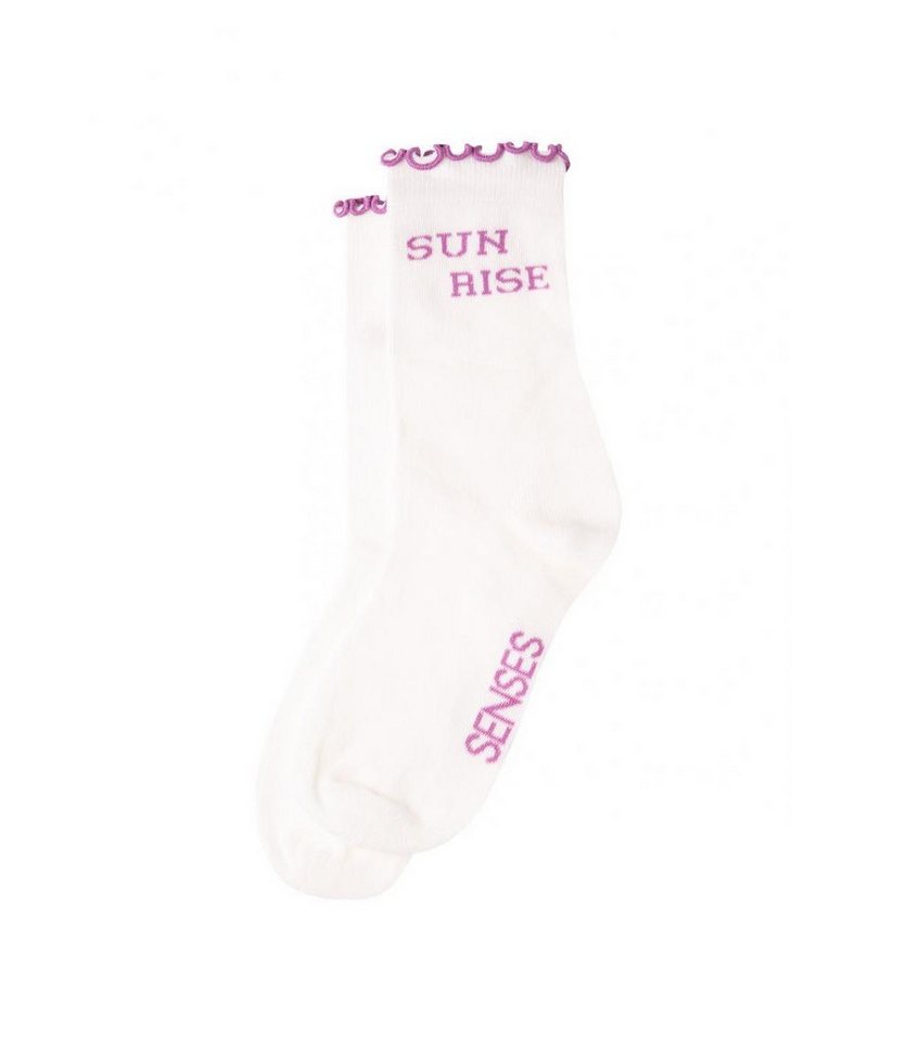 SENSES.THE LABEL Sneakersocken Socken AME:LIE mit Intarsia-Wording