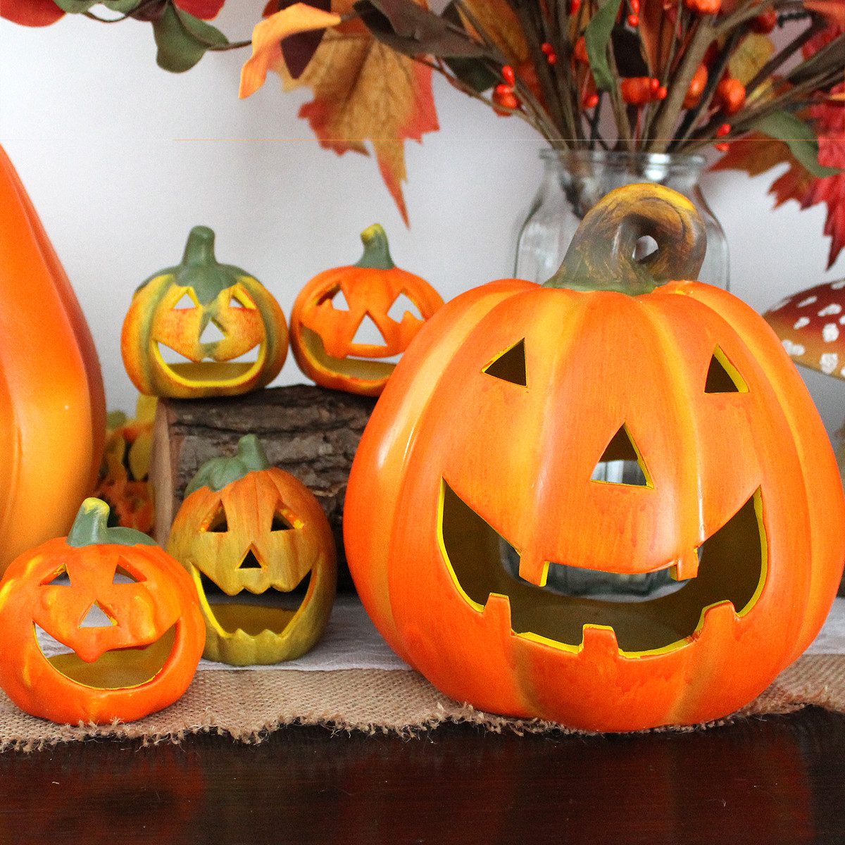 matches21 HOME & HOBBY Dekofigur Jack O Lantern Kürbis LED Windlichter 5er Set als Halloween-Deko (5 St), 8 & 20 cm große Ton Deko-Kürbisse als Herbst-Deko Wohnzimmer-Deko