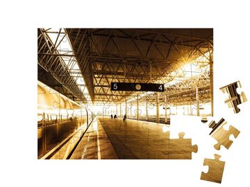 puzzleYOU Puzzle Zughalt am Bahnhof mit Sonnenuntergang, 48 Puzzleteile, puzzleYOU-Kollektionen Eisenbahn
